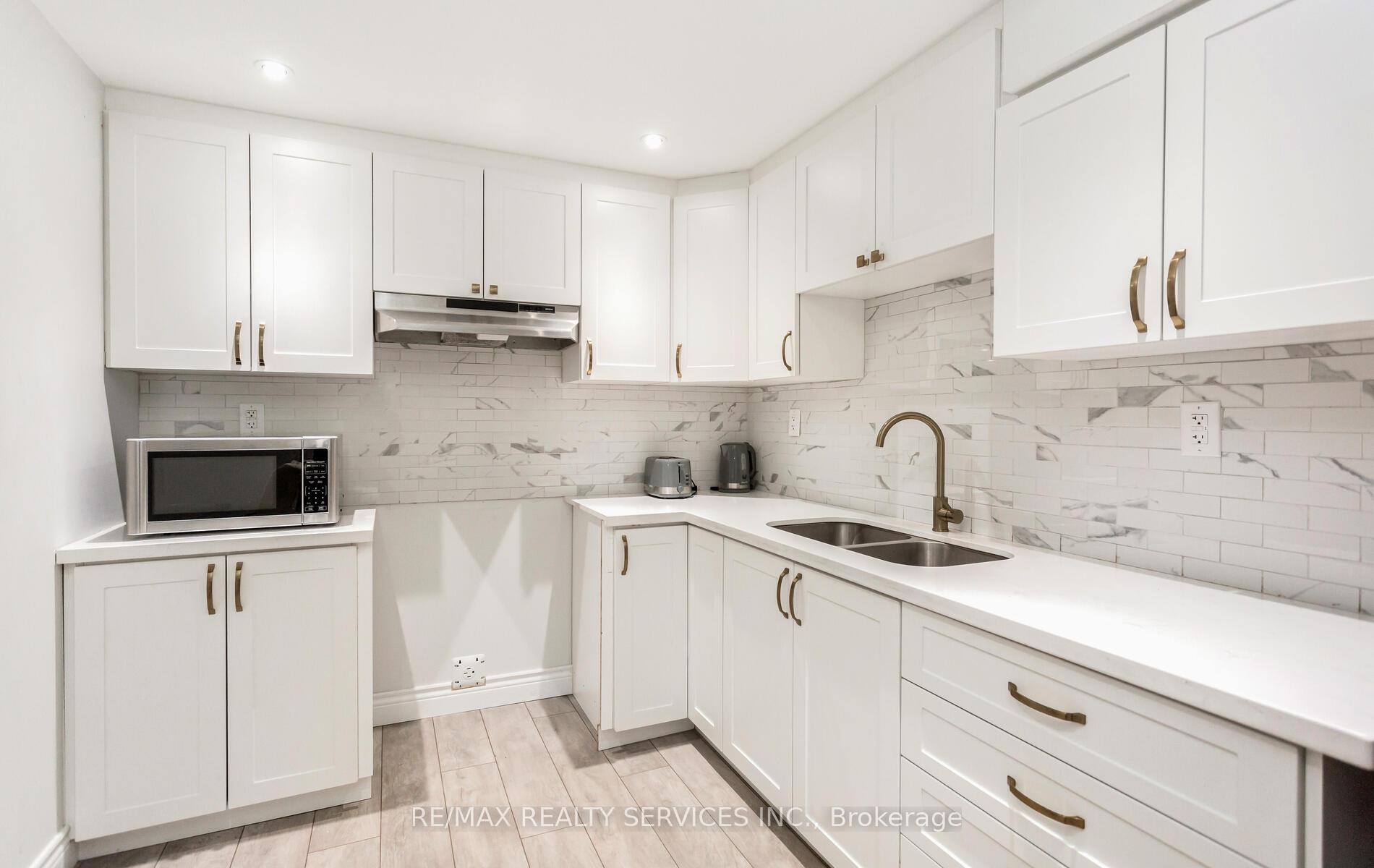 Photo 45 of 18 Seymour Road, Brampton, Sandringham-Wellington North — HOMEH