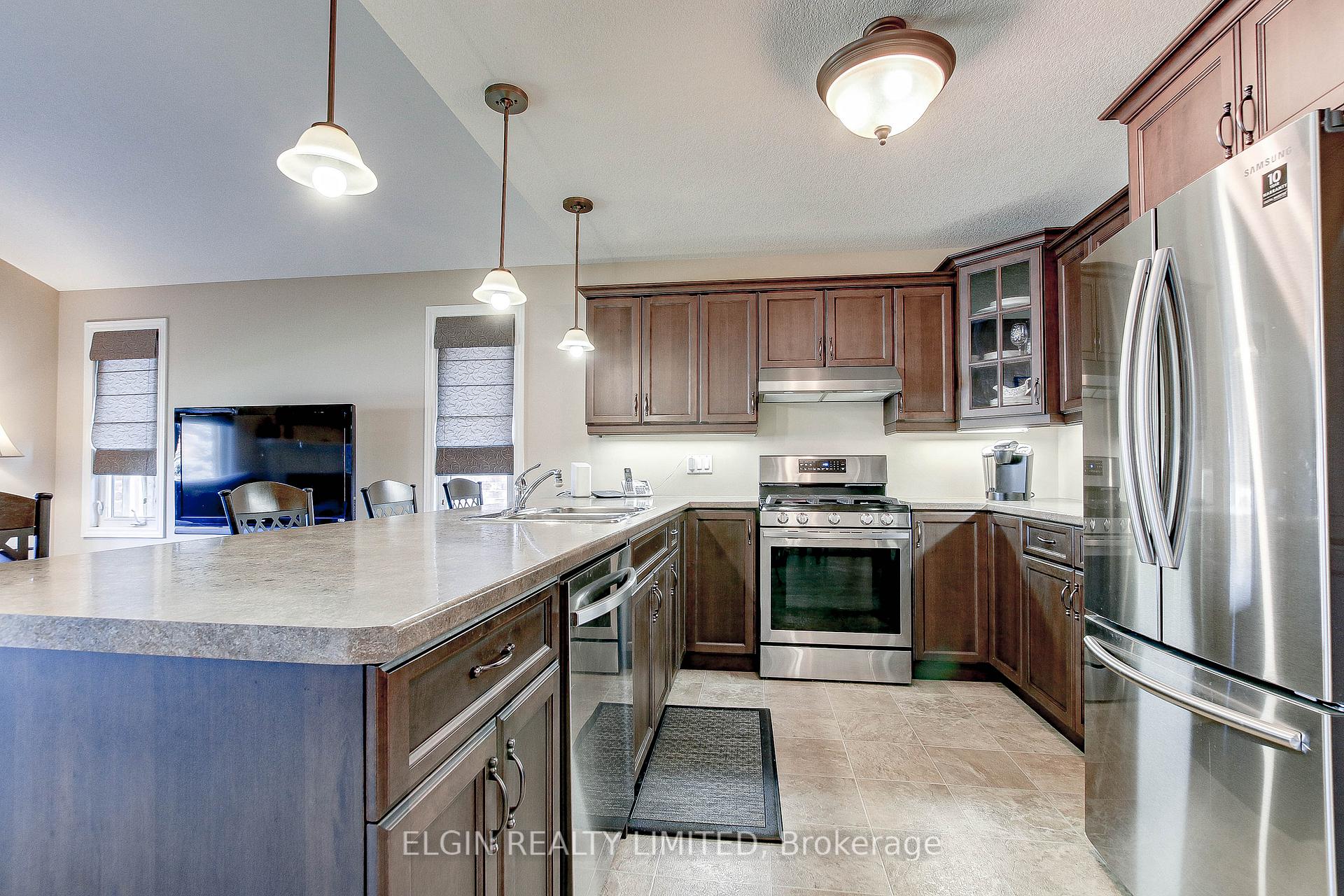Photo 32 of 20 Pine Valley Drive, St. Thomas — HOMEH