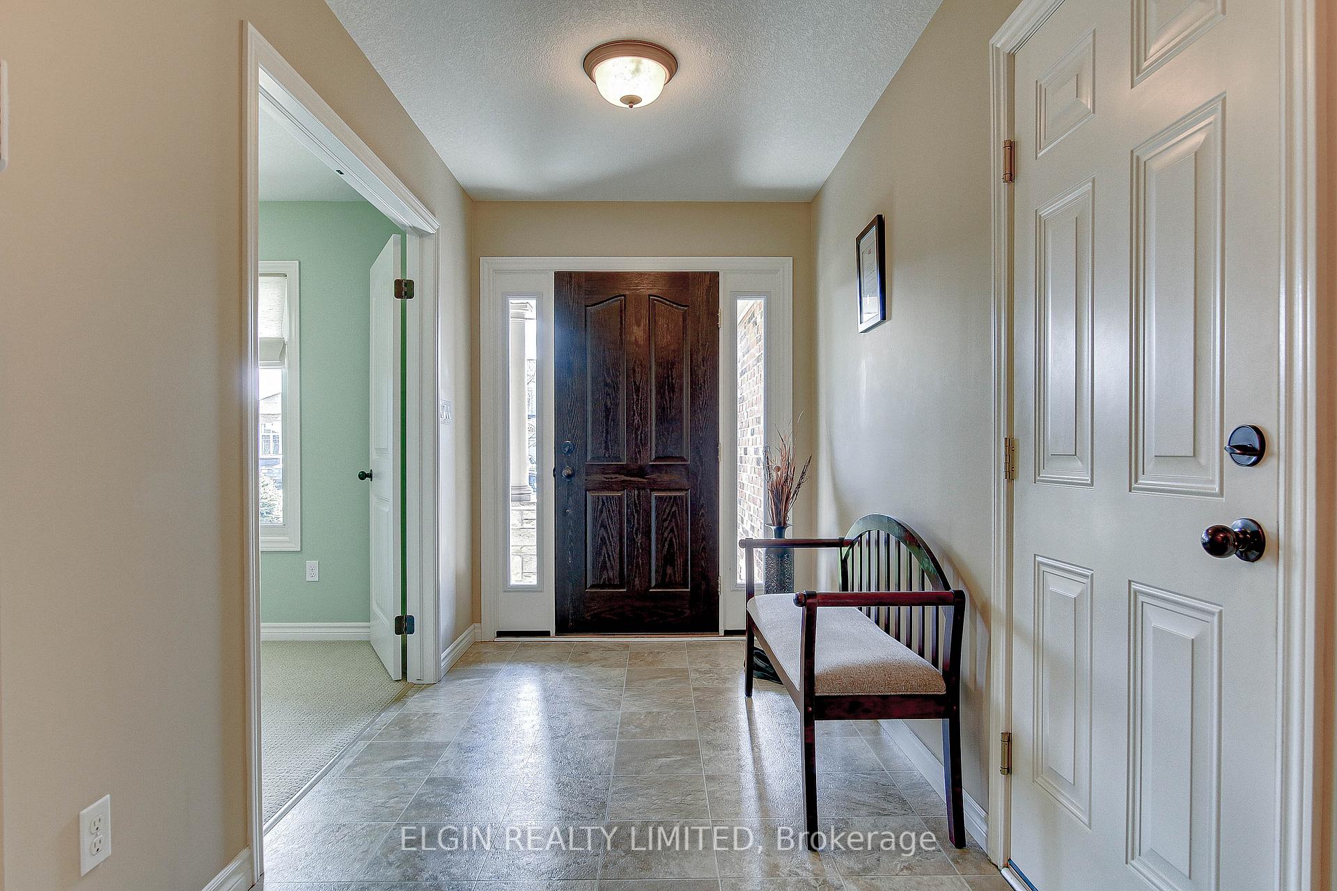 Photo 5 of 20 Pine Valley Drive, St. Thomas — HOMEH