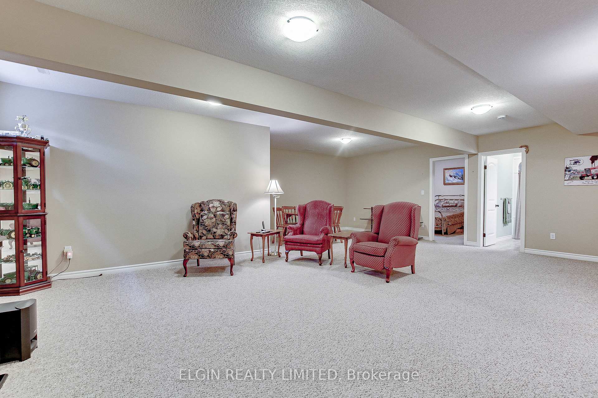 Photo 21 of 20 Pine Valley Drive, St. Thomas — HOMEH