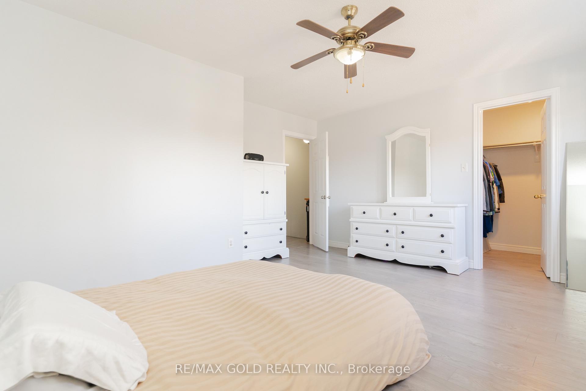 Photo 13 of 79 Ridgemore Crescent, Brampton, Fletcher's Meadow — HOMEH