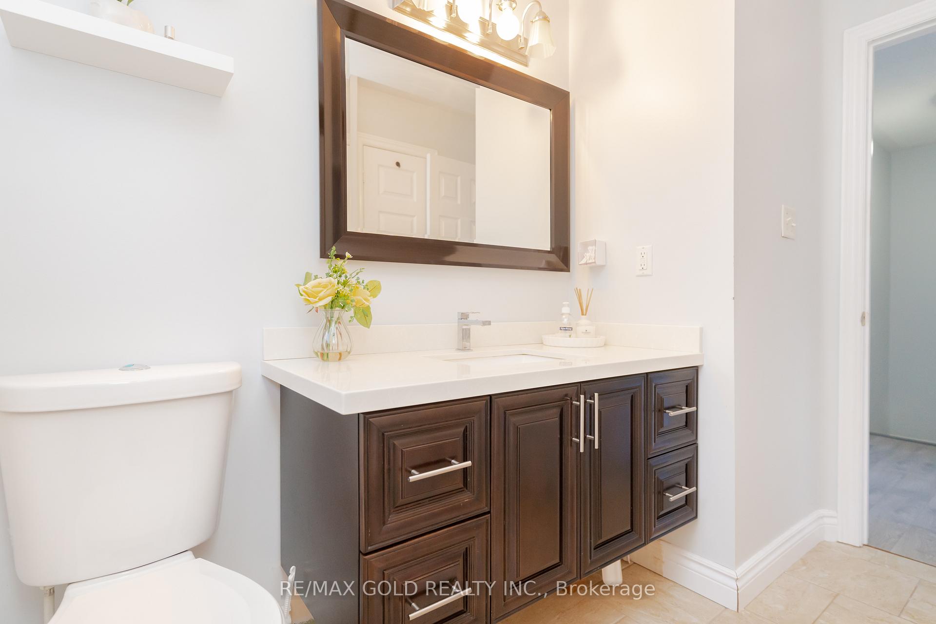 Photo 15 of 79 Ridgemore Crescent, Brampton, Fletcher's Meadow — HOMEH