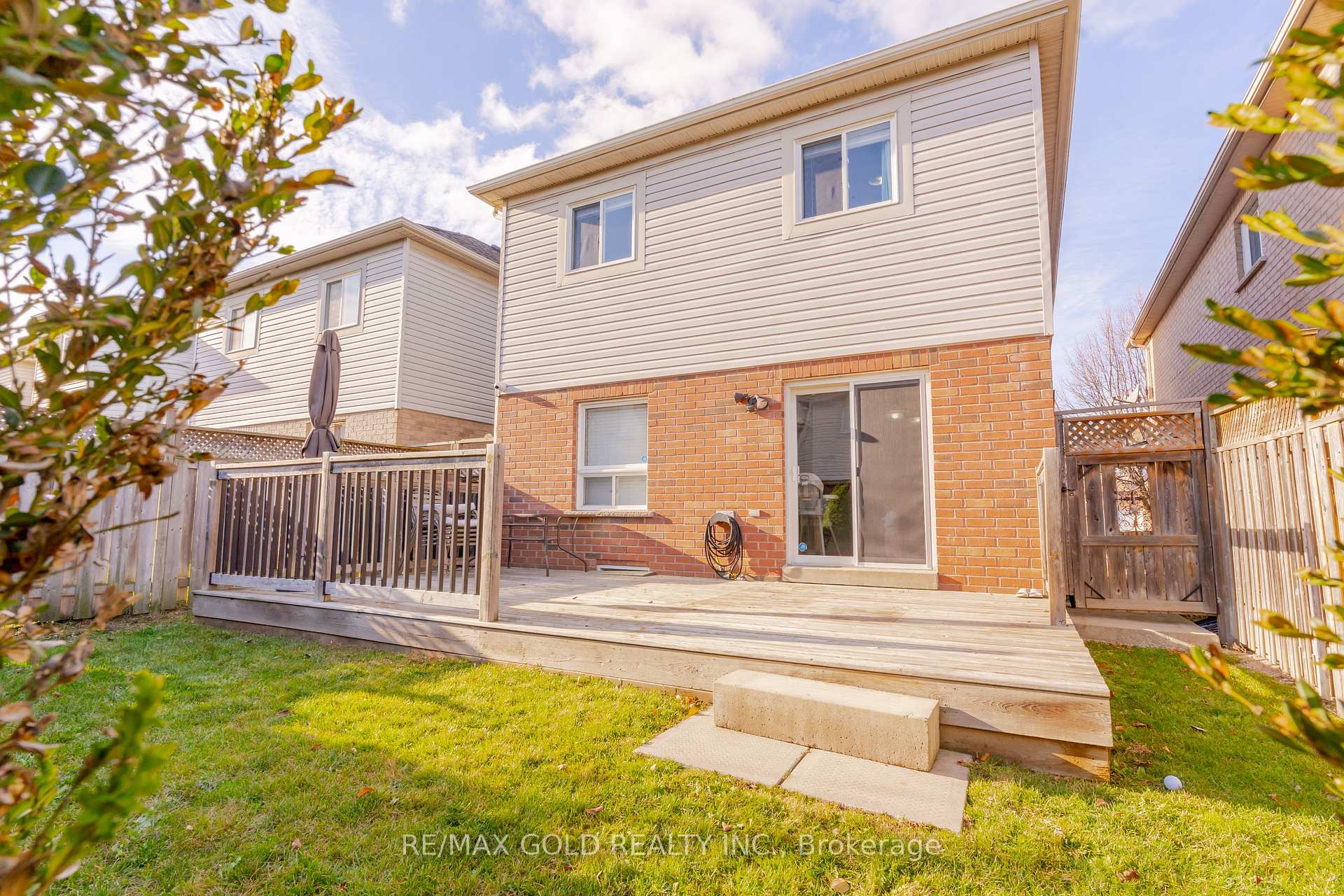 Photo 26 of 79 Ridgemore Crescent, Brampton, Fletcher's Meadow — HOMEH