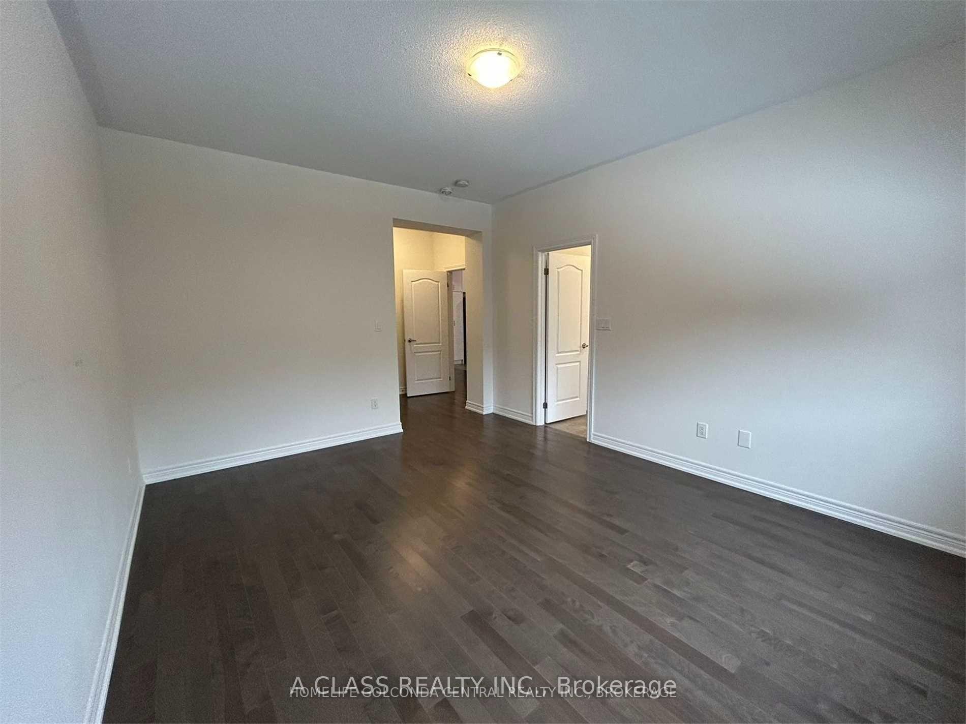 Photo 11 of 228 Danny Wheeler Boulevard, Georgina, Keswick North — HOMEH