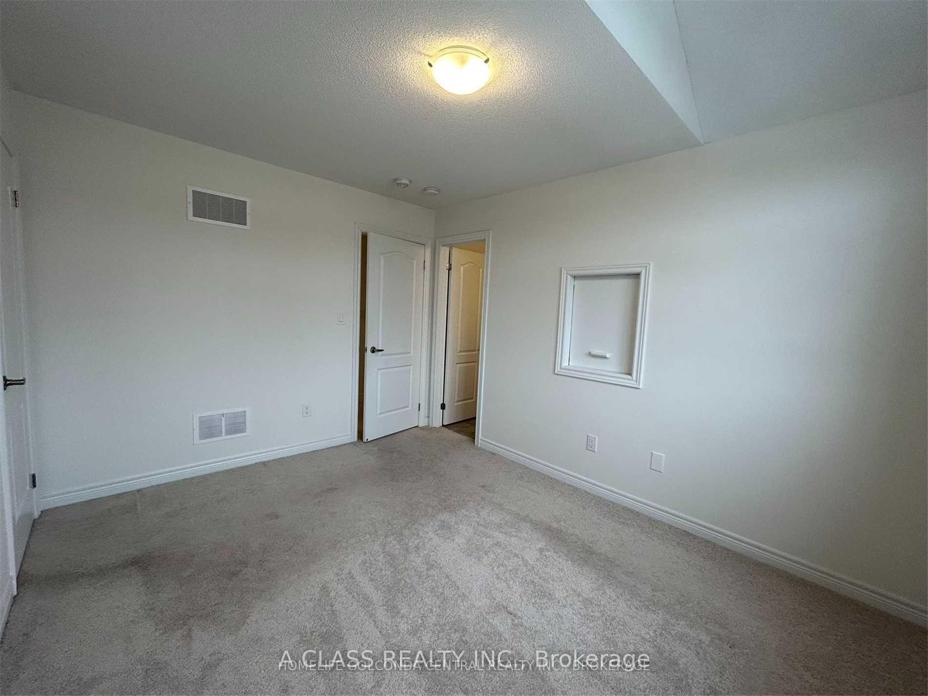 Photo 17 of 228 Danny Wheeler Boulevard, Georgina, Keswick North — HOMEH