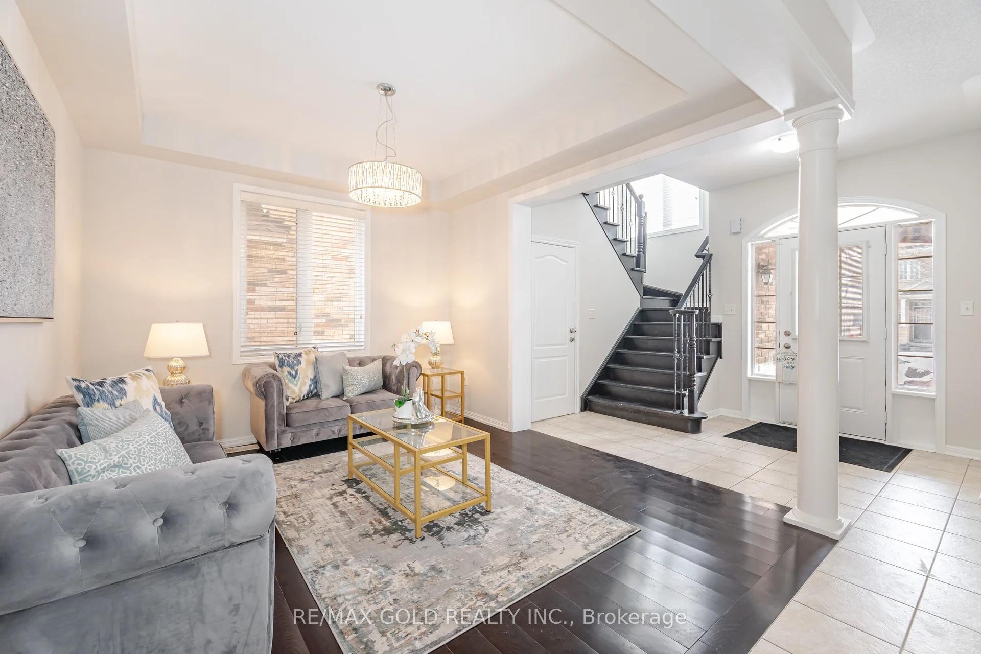 Photo 4 of 16 Pink Street, Brampton, Bram East — HOMEH
