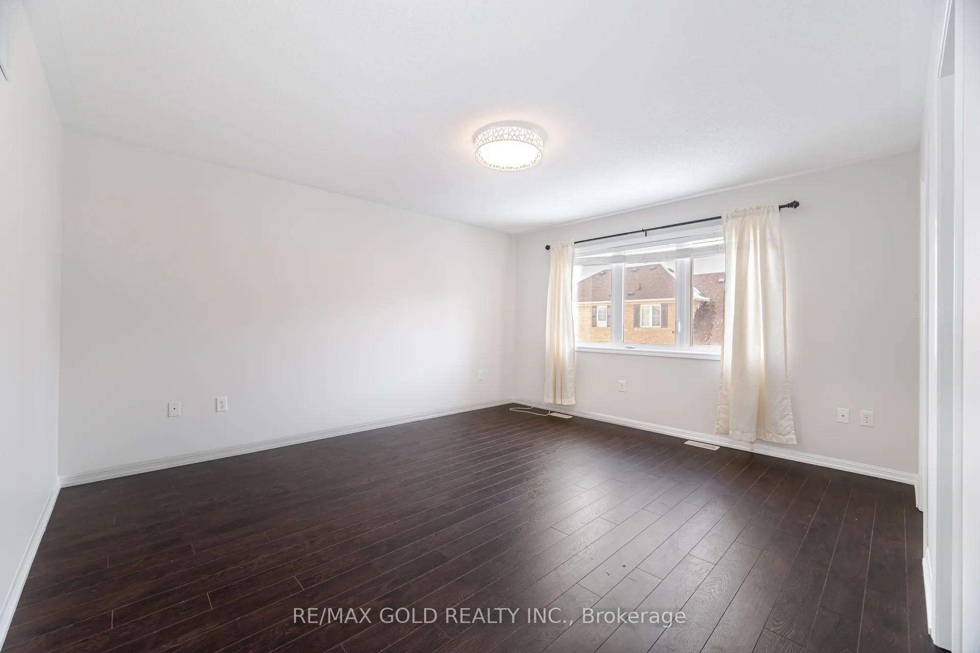 Photo 14 of 16 Pink Street, Brampton, Bram East — HOMEH