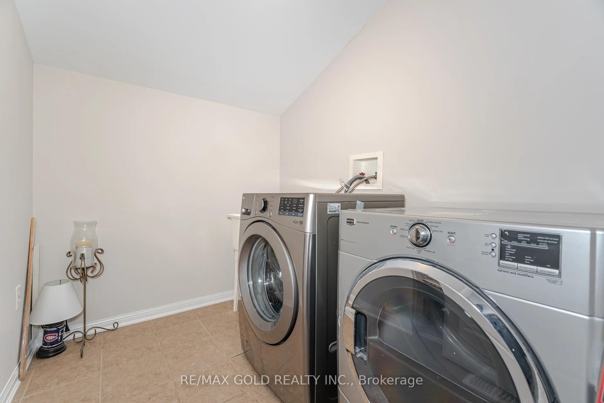 Photo 19 of 16 Pink Street, Brampton, Bram East — HOMEH