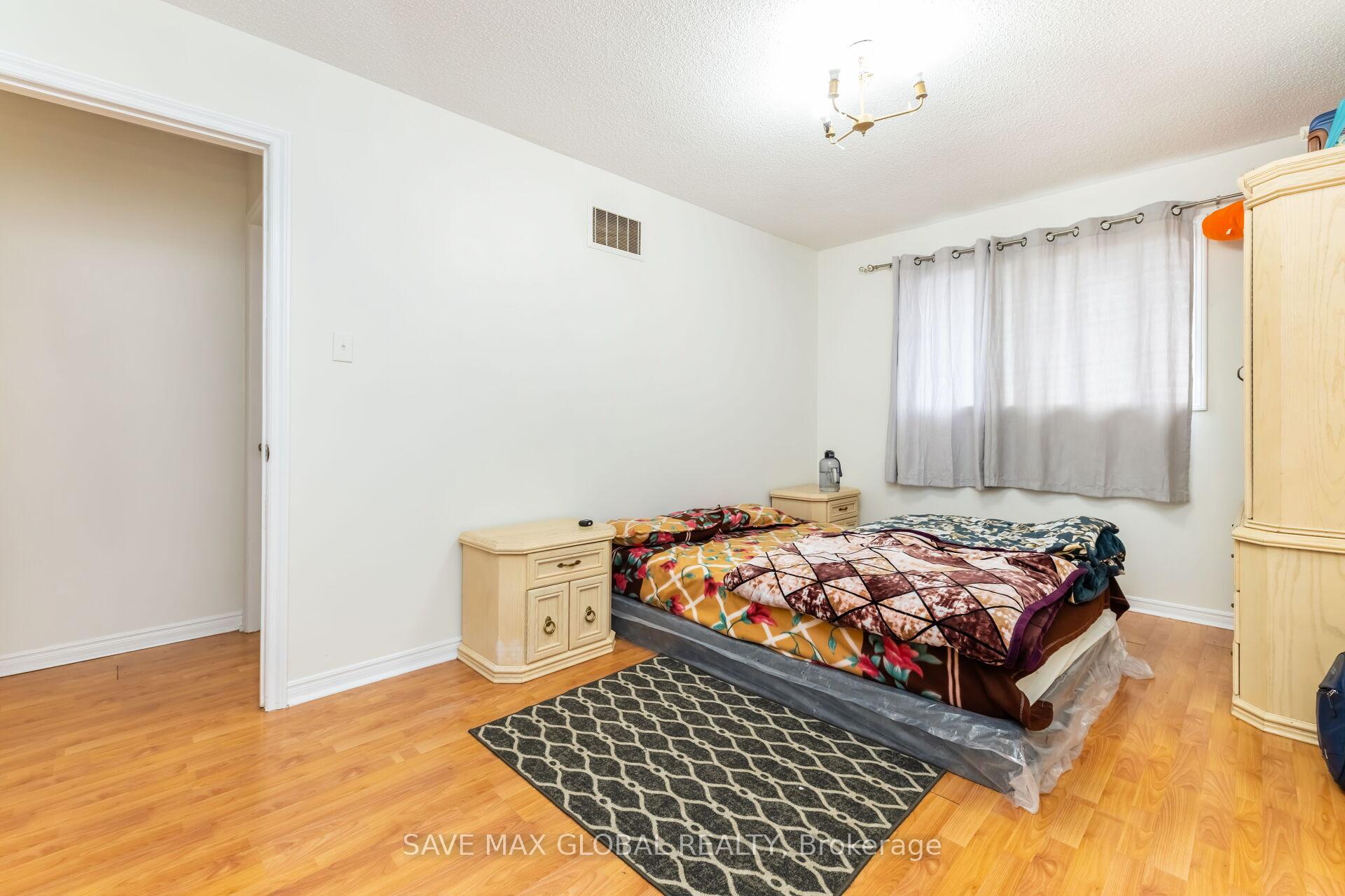 Photo 38 of 30 Rodwell Court, Brampton, Fletcher's Creek South — HOMEH