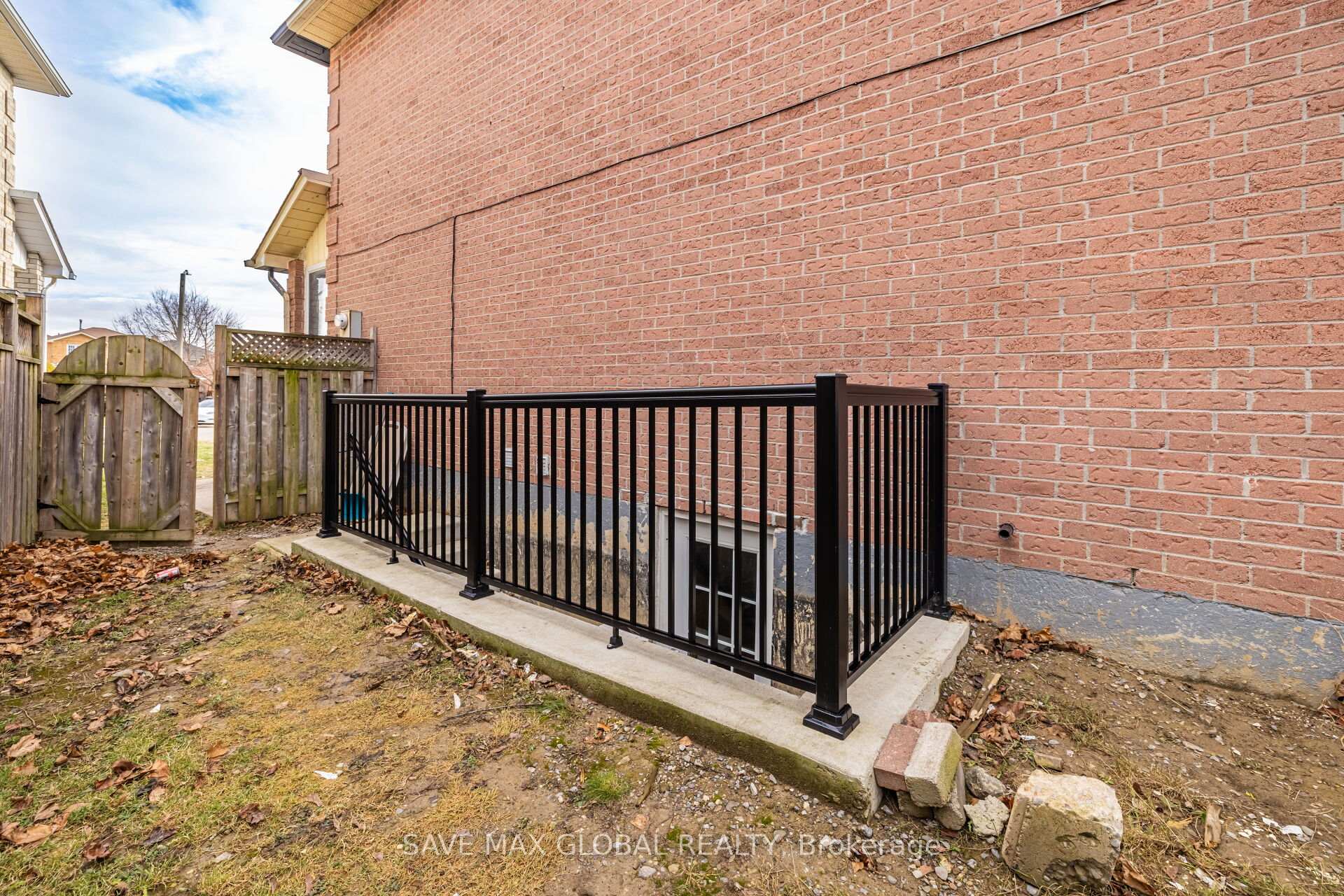 Photo 55 of 30 Rodwell Court, Brampton, Fletcher's Creek South — HOMEH