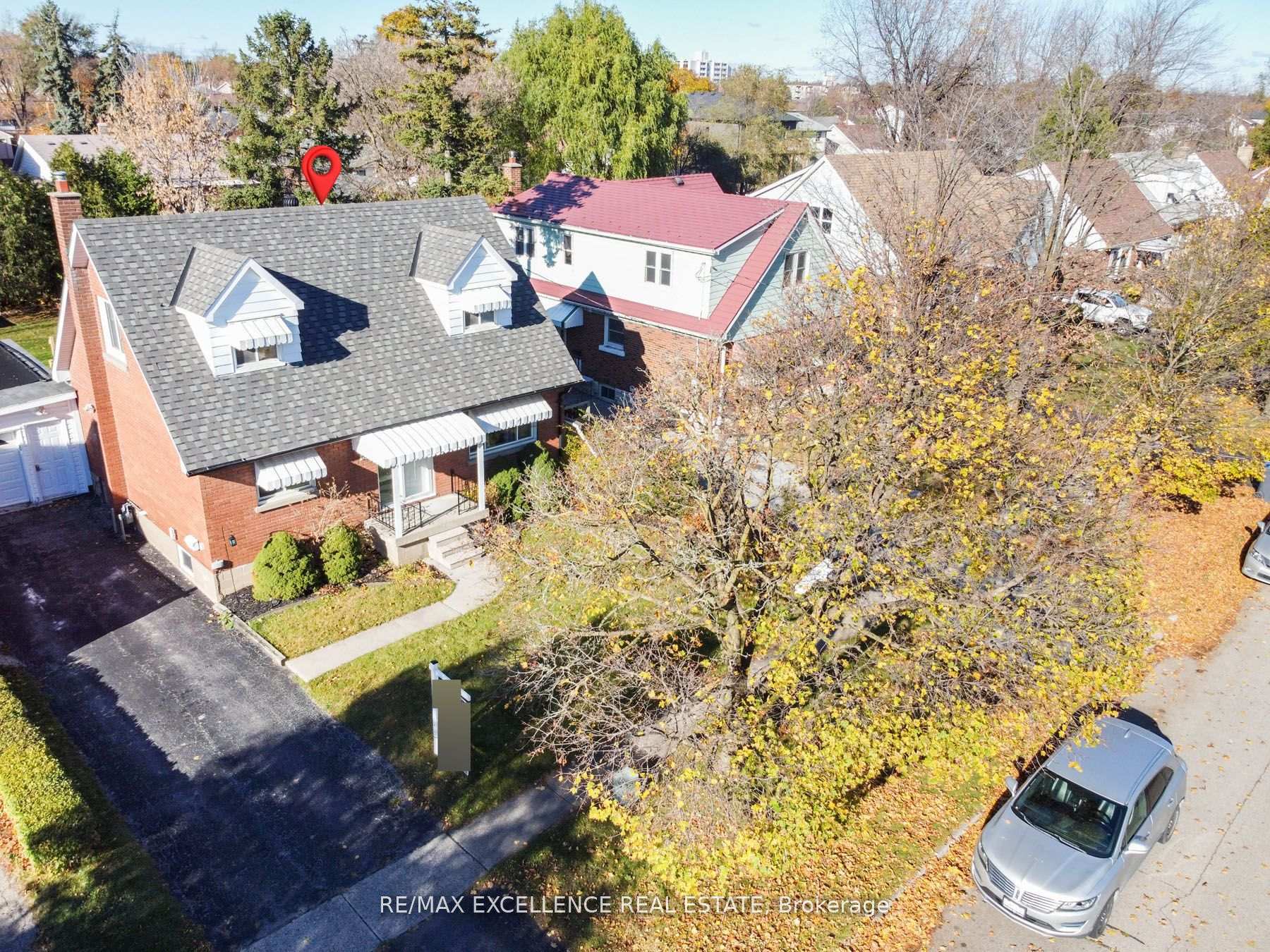 Photo 2 of 38 Mccaul Street, Brampton, Brampton North — HOMEH