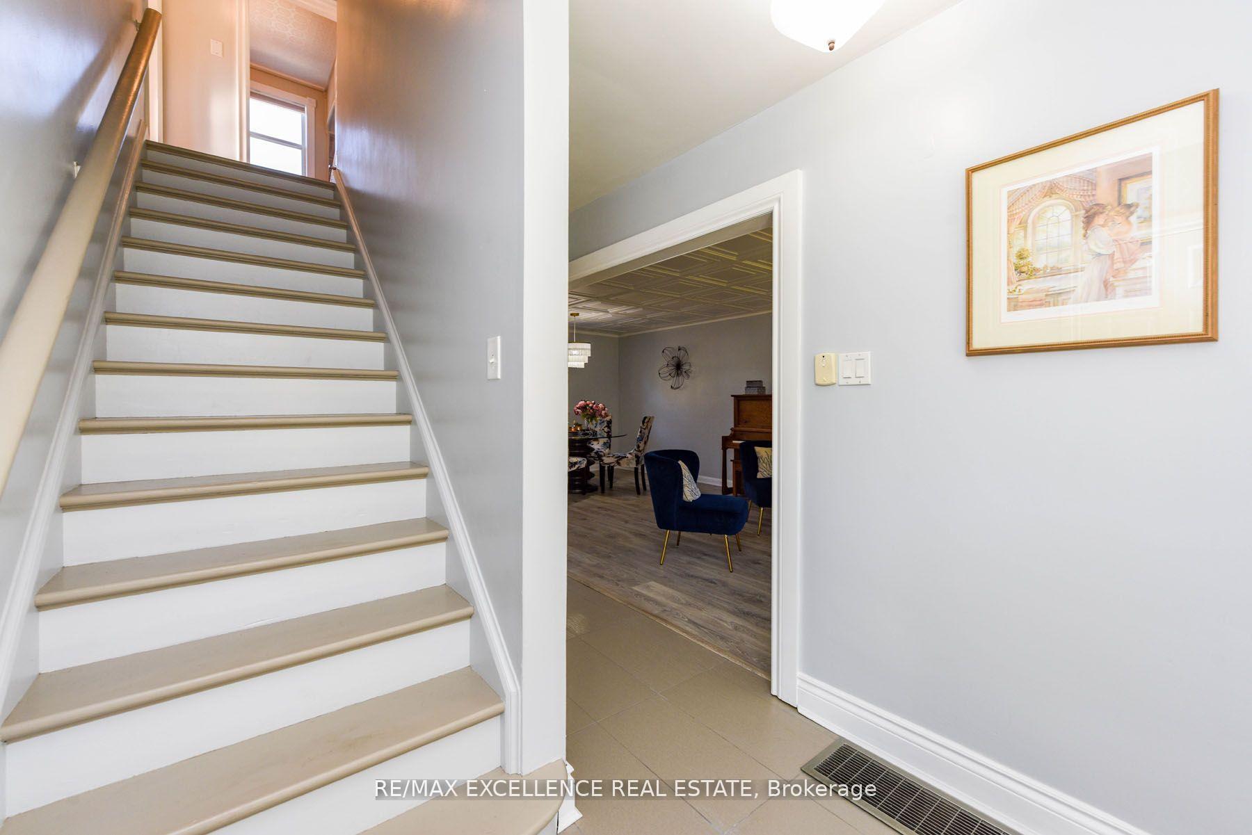 Photo 17 of 38 Mccaul Street, Brampton, Brampton North — HOMEH