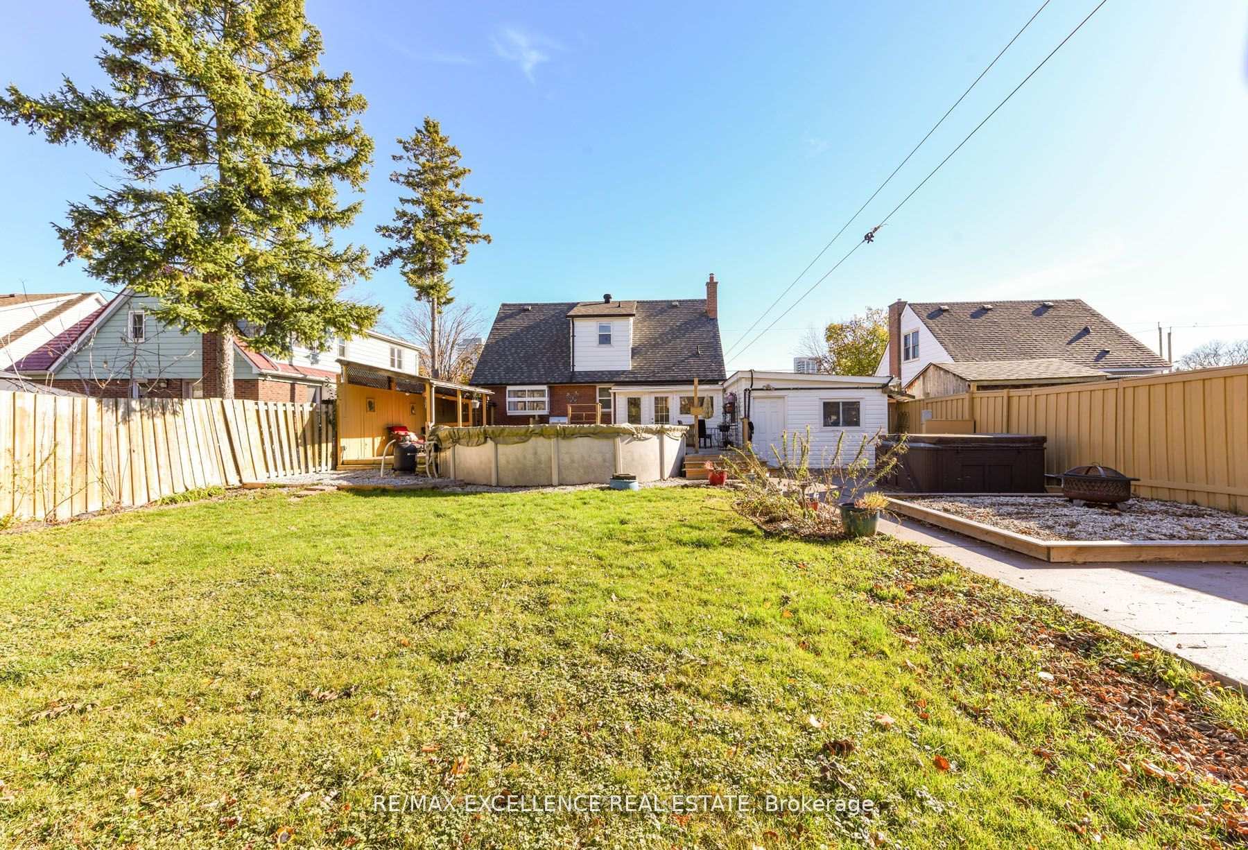 Photo 37 of 38 Mccaul Street, Brampton, Brampton North — HOMEH