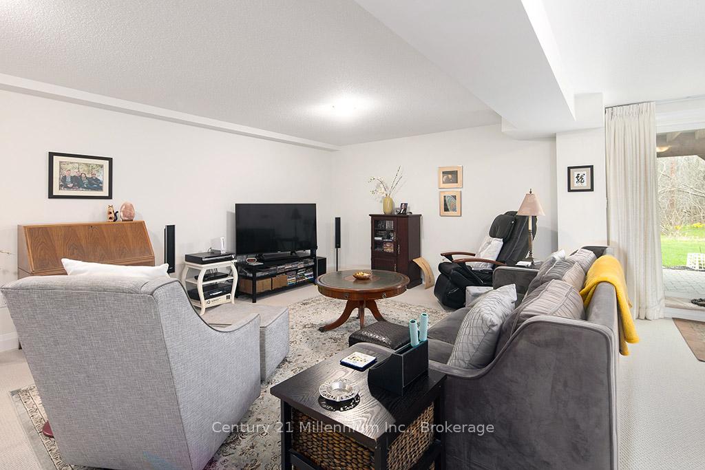 Photo 47 of 54 Kari Crescent, Collingwood — HOMEH