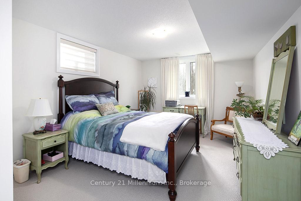 Photo 49 of 54 Kari Crescent, Collingwood — HOMEH