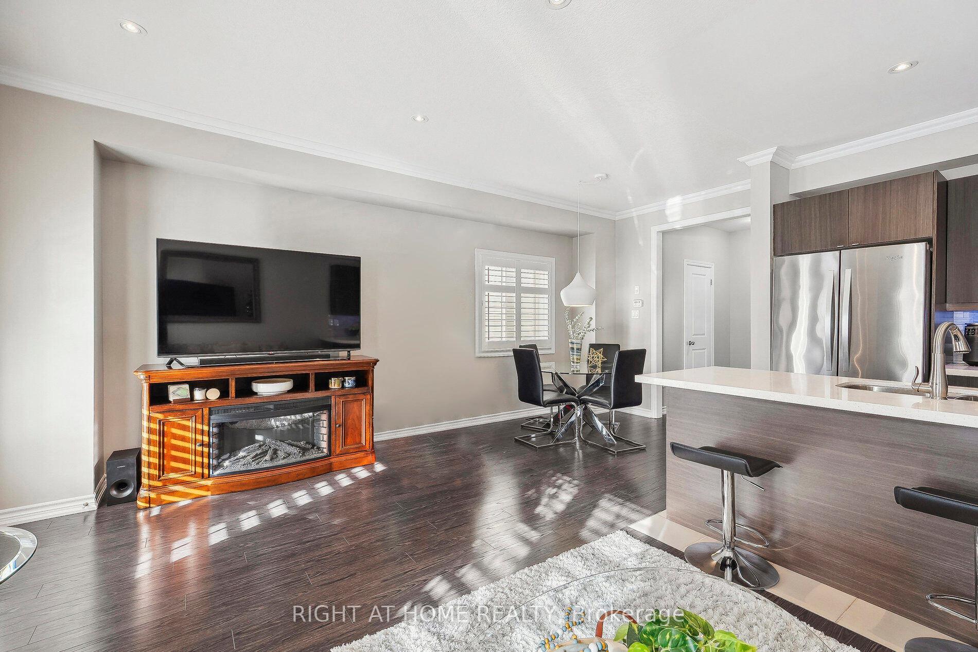 Photo 14 of 14 Savage Drive, Hamilton, Waterdown — HOMEH