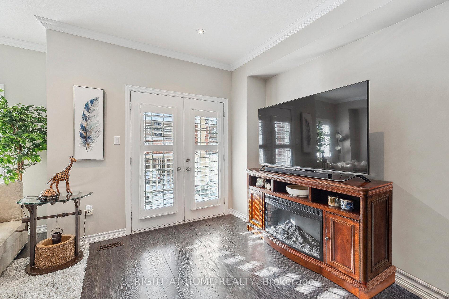 Photo 17 of 14 Savage Drive, Hamilton, Waterdown — HOMEH