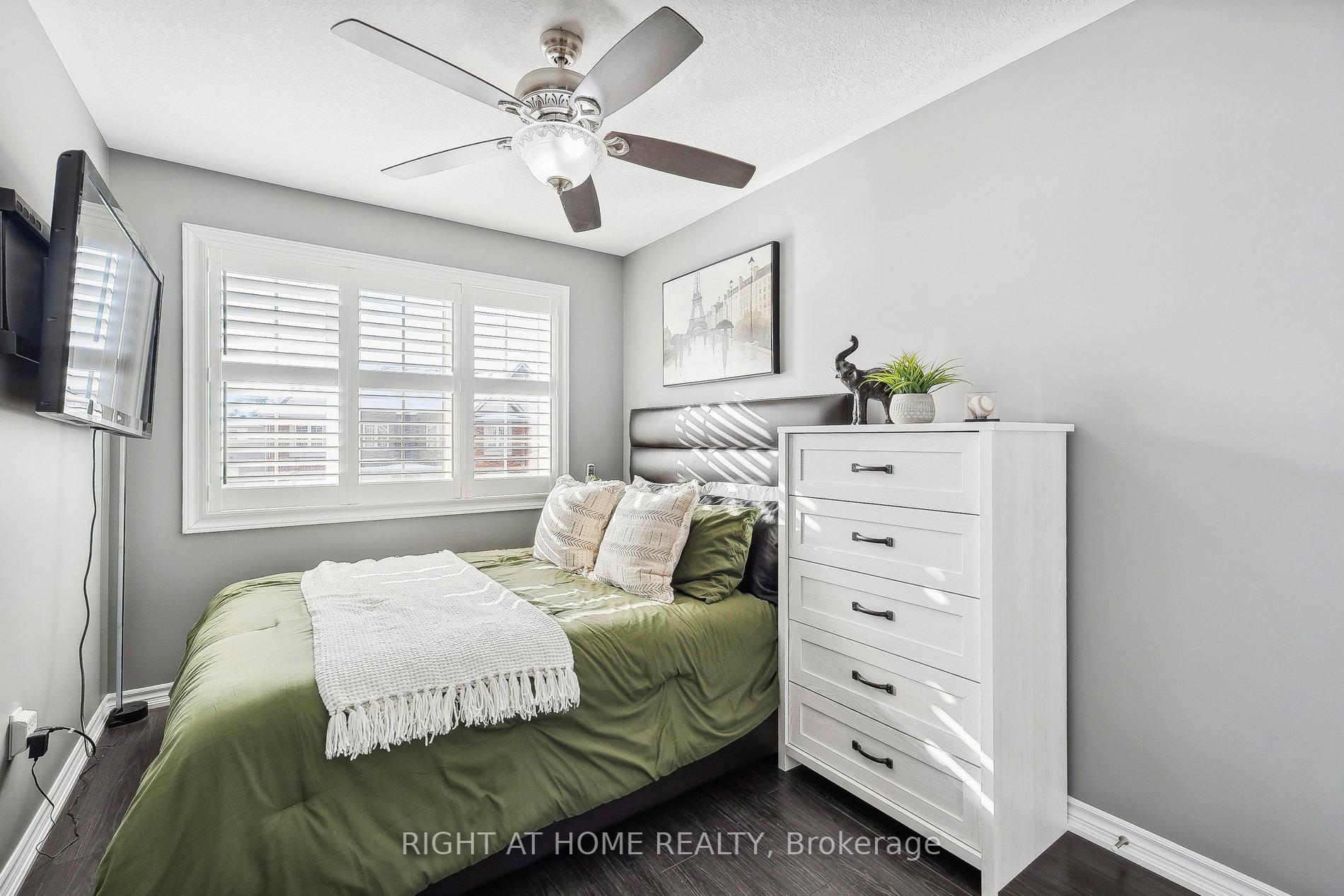 Photo 22 of 14 Savage Drive, Hamilton, Waterdown — HOMEH