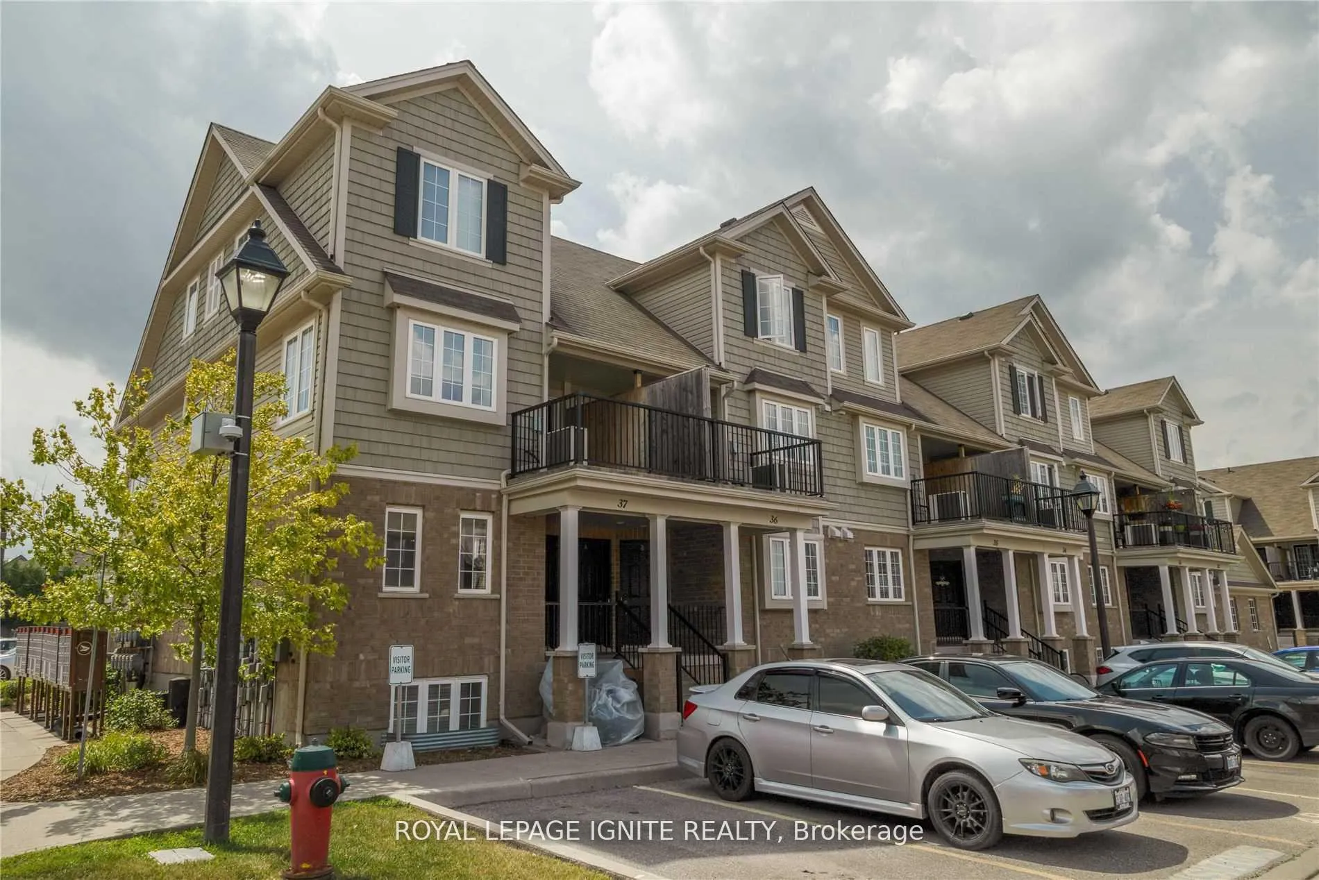 Front of Unit 36B, 15 Carere Crescent
