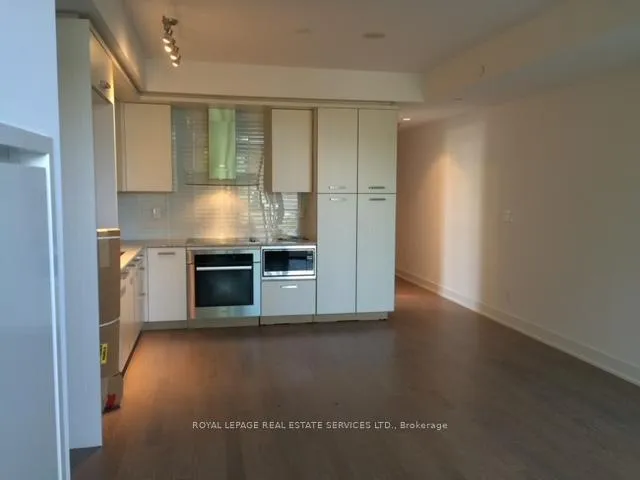 Photo 7 of Unit 304, 3018 Yonge Street, Toronto, Lawrence Park South — HOMEH