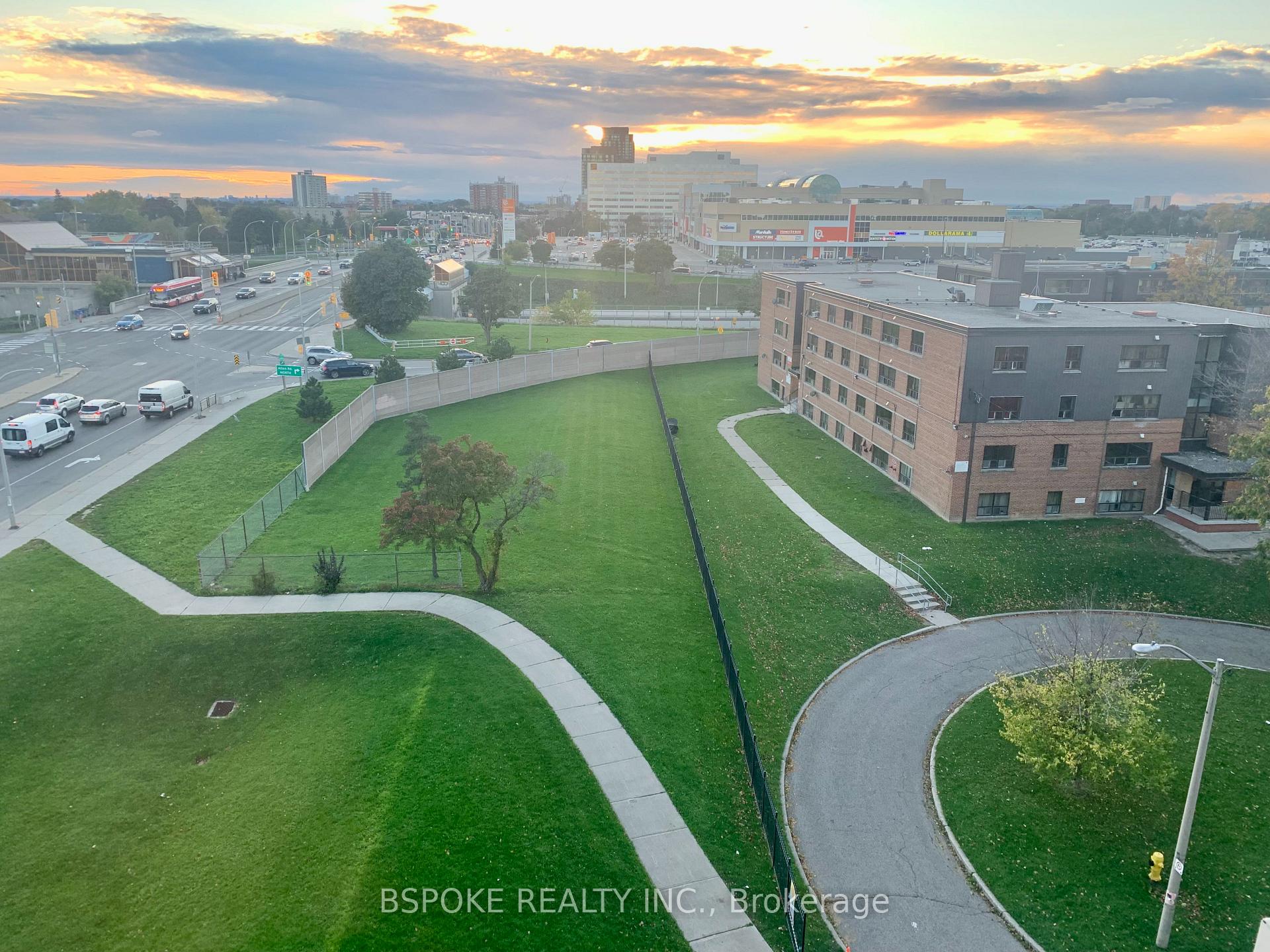 Photo 10 of Unit 711, 650 Lawrence Avenue W, Toronto, Englemount-Lawrence — HOMEH