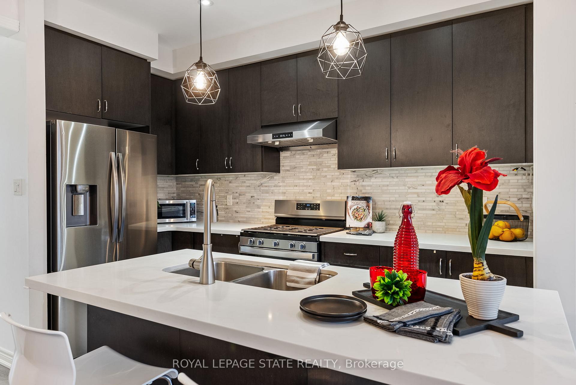 Photo 8 of 233 Skinner Road, Hamilton, Waterdown — HOMEH