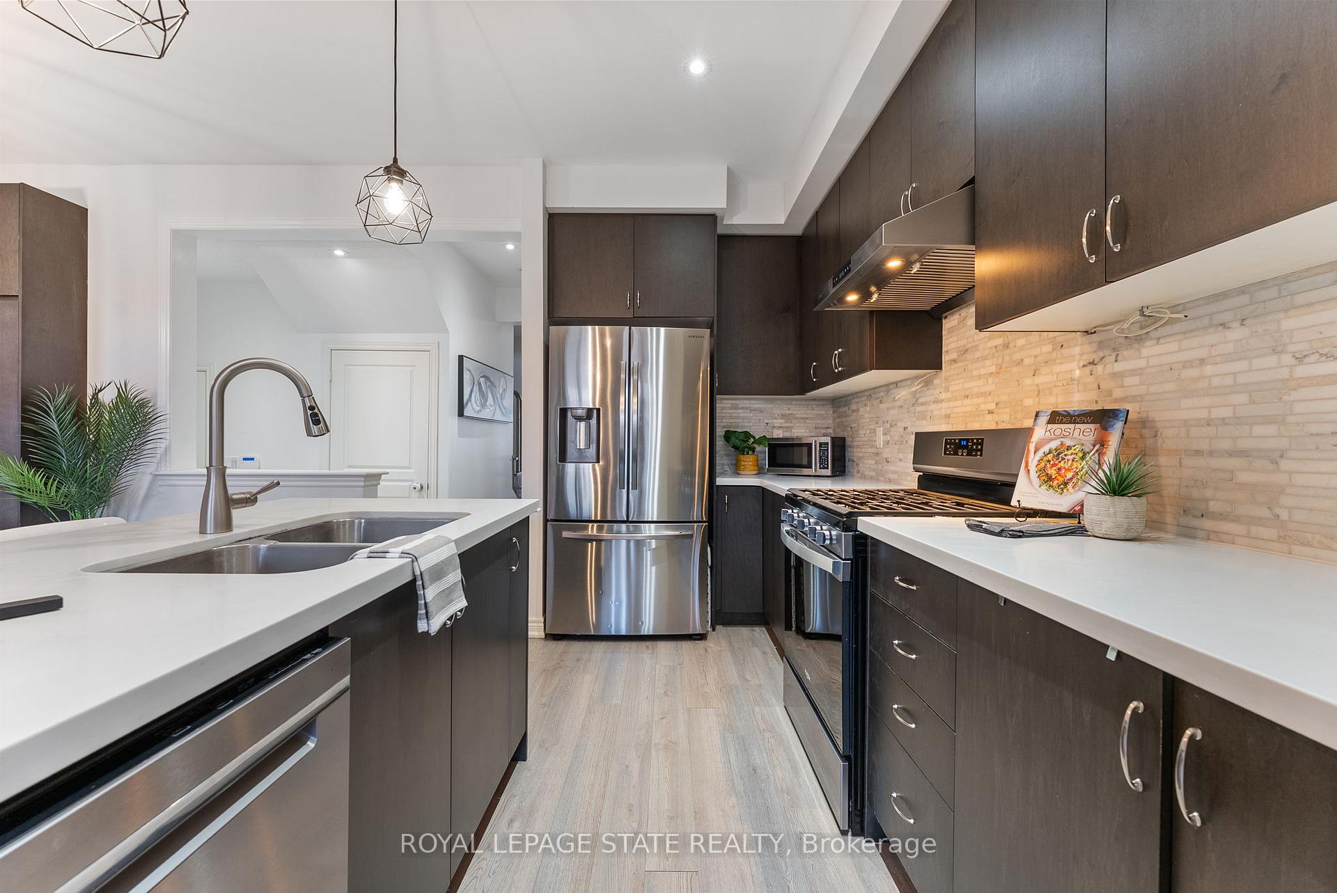 Photo 10 of 233 Skinner Road, Hamilton, Waterdown — HOMEH