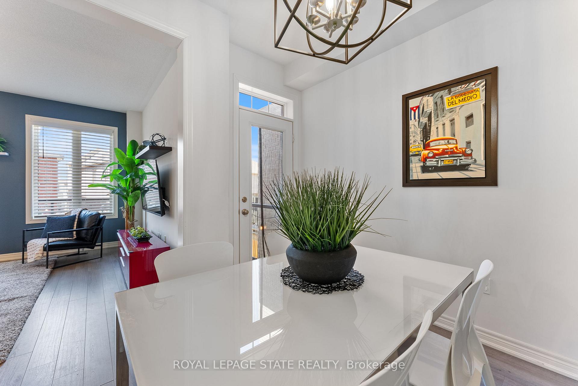Photo 14 of 233 Skinner Road, Hamilton, Waterdown — HOMEH