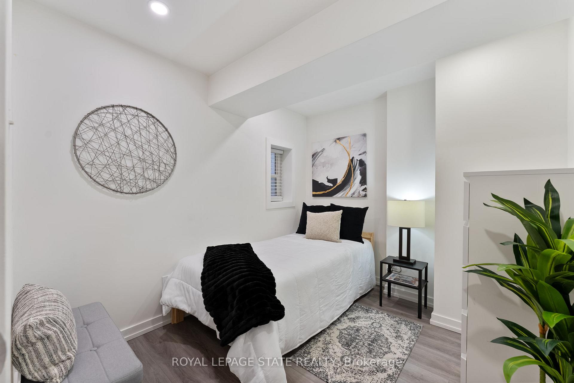 Photo 32 of 233 Skinner Road, Hamilton, Waterdown — HOMEH