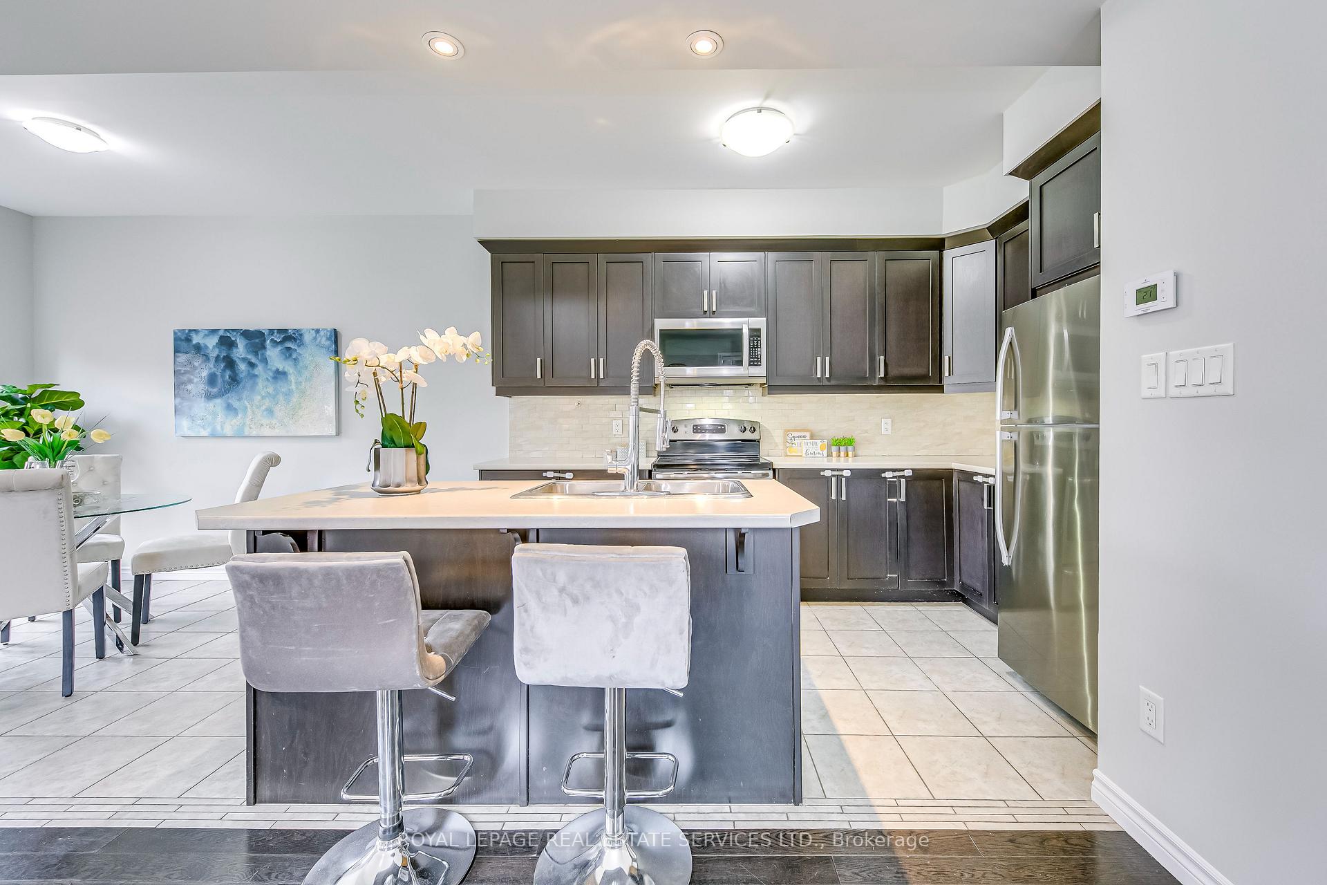 Photo 9 of 114 Vinton Road, Hamilton, Meadowlands — HOMEH