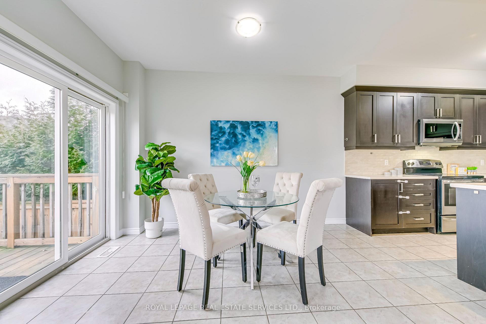 Photo 14 of 114 Vinton Road, Hamilton, Meadowlands — HOMEH