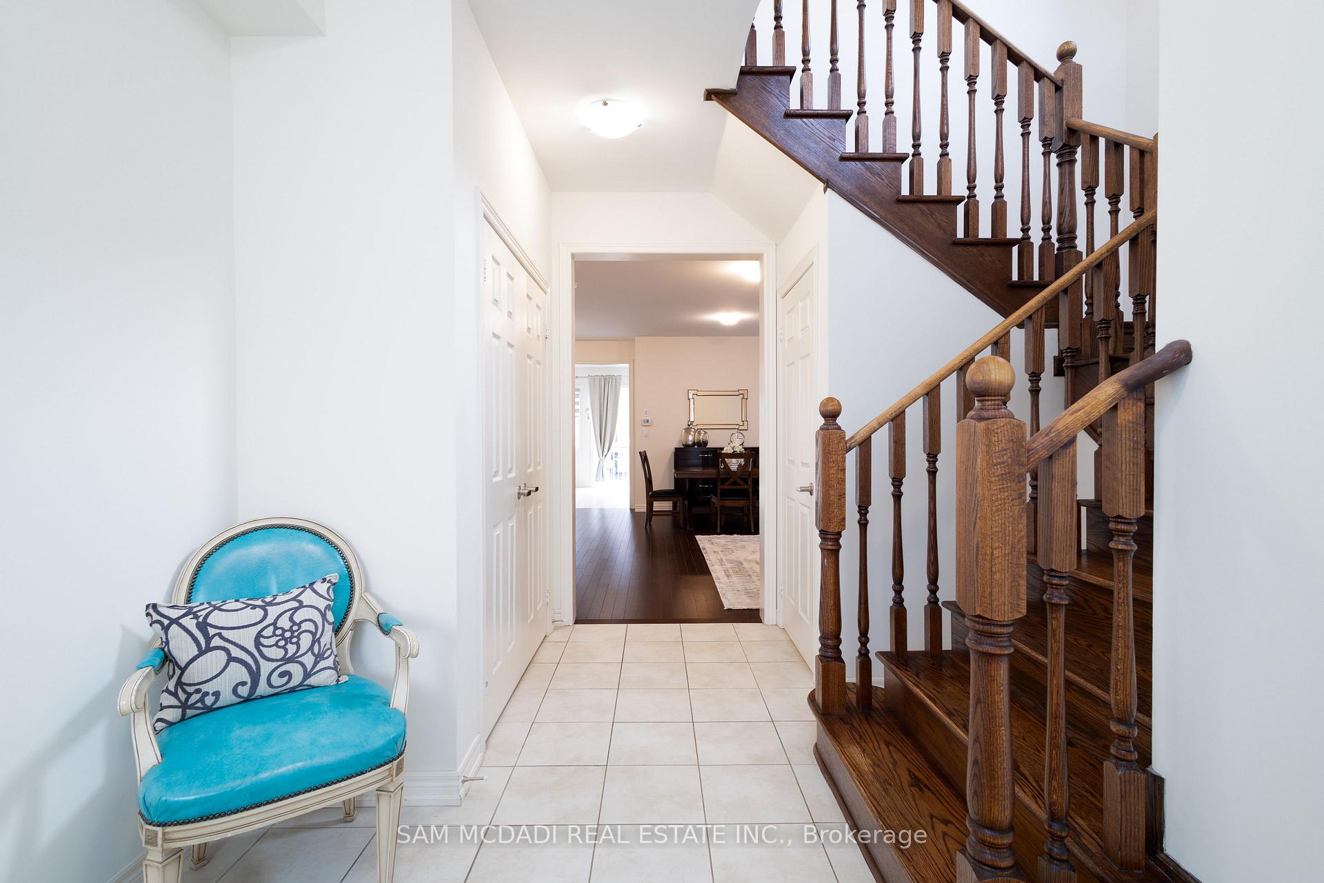 Photo 4 of 362 Humphrey Street, Hamilton, Waterdown — HOMEH