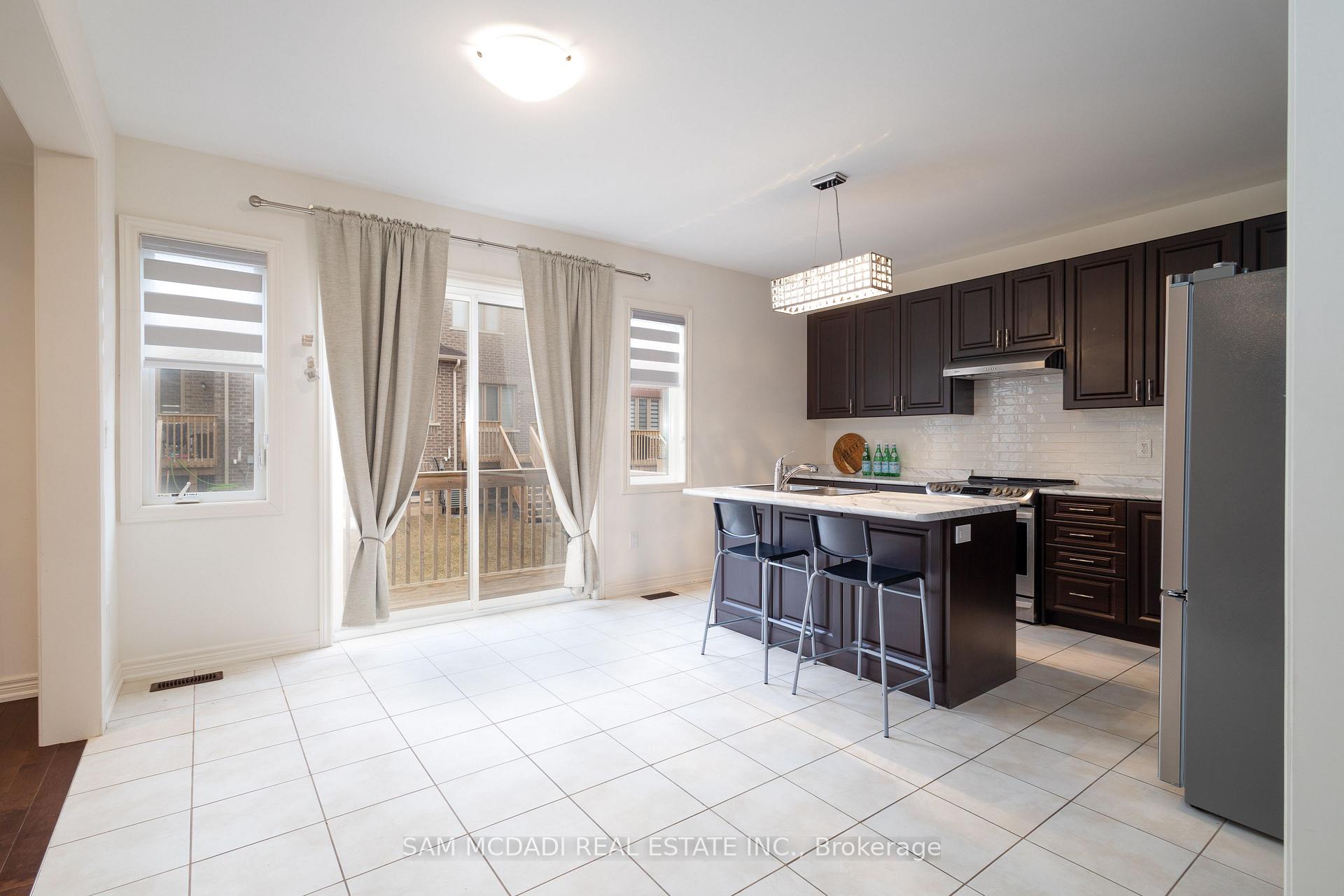 Photo 10 of 362 Humphrey Street, Hamilton, Waterdown — HOMEH