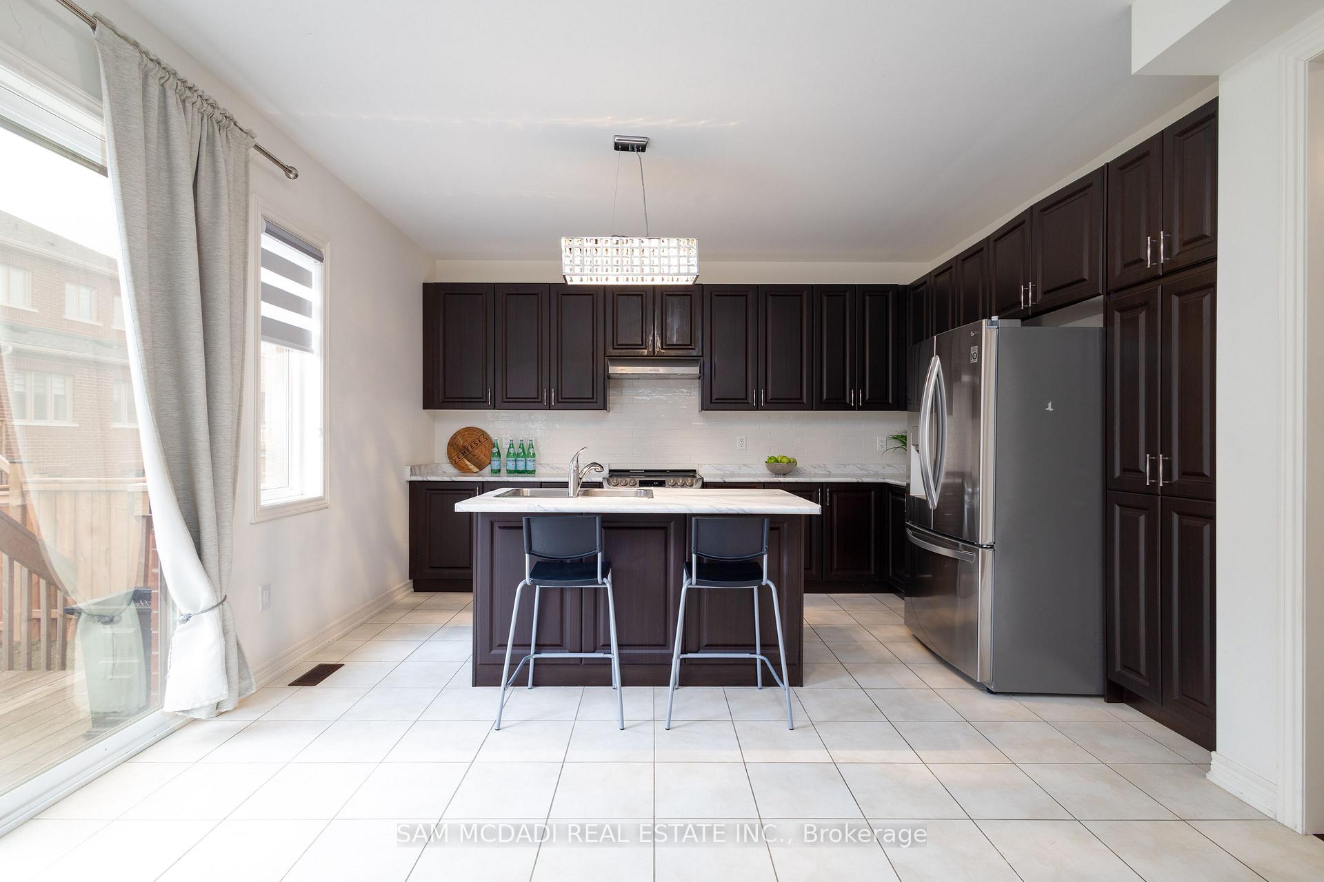 Photo 11 of 362 Humphrey Street, Hamilton, Waterdown — HOMEH