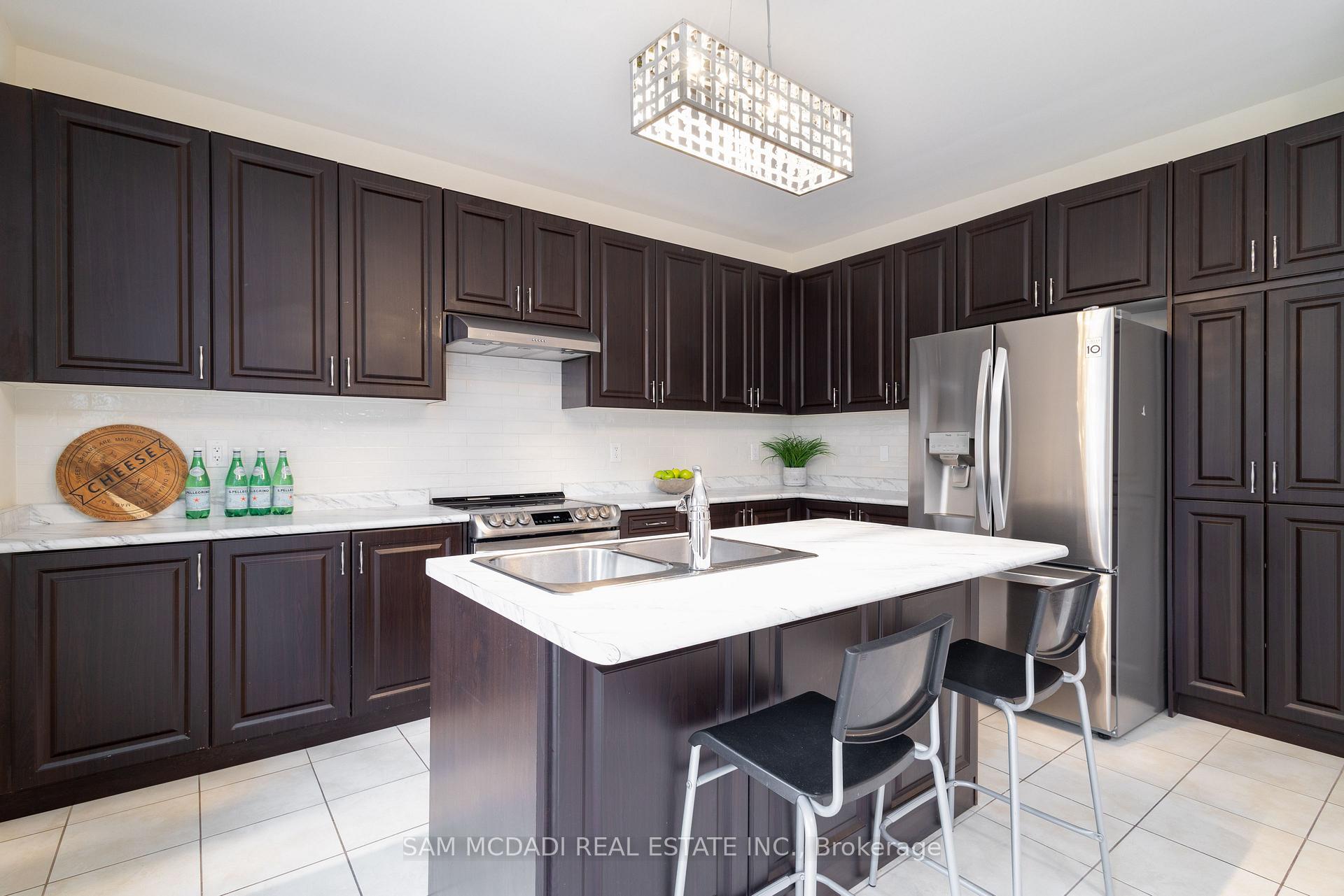 Photo 12 of 362 Humphrey Street, Hamilton, Waterdown — HOMEH