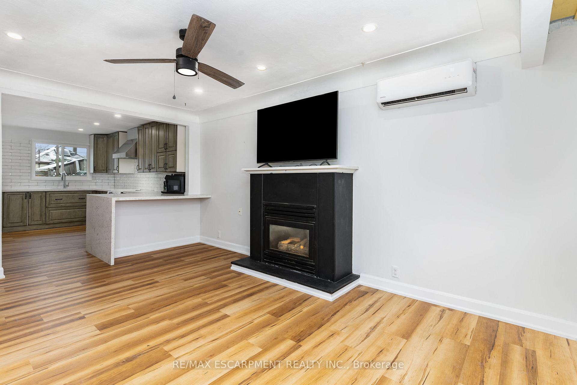 Photo 3 of 145 Hope Avenue, Hamilton, Homeside — HOMEH