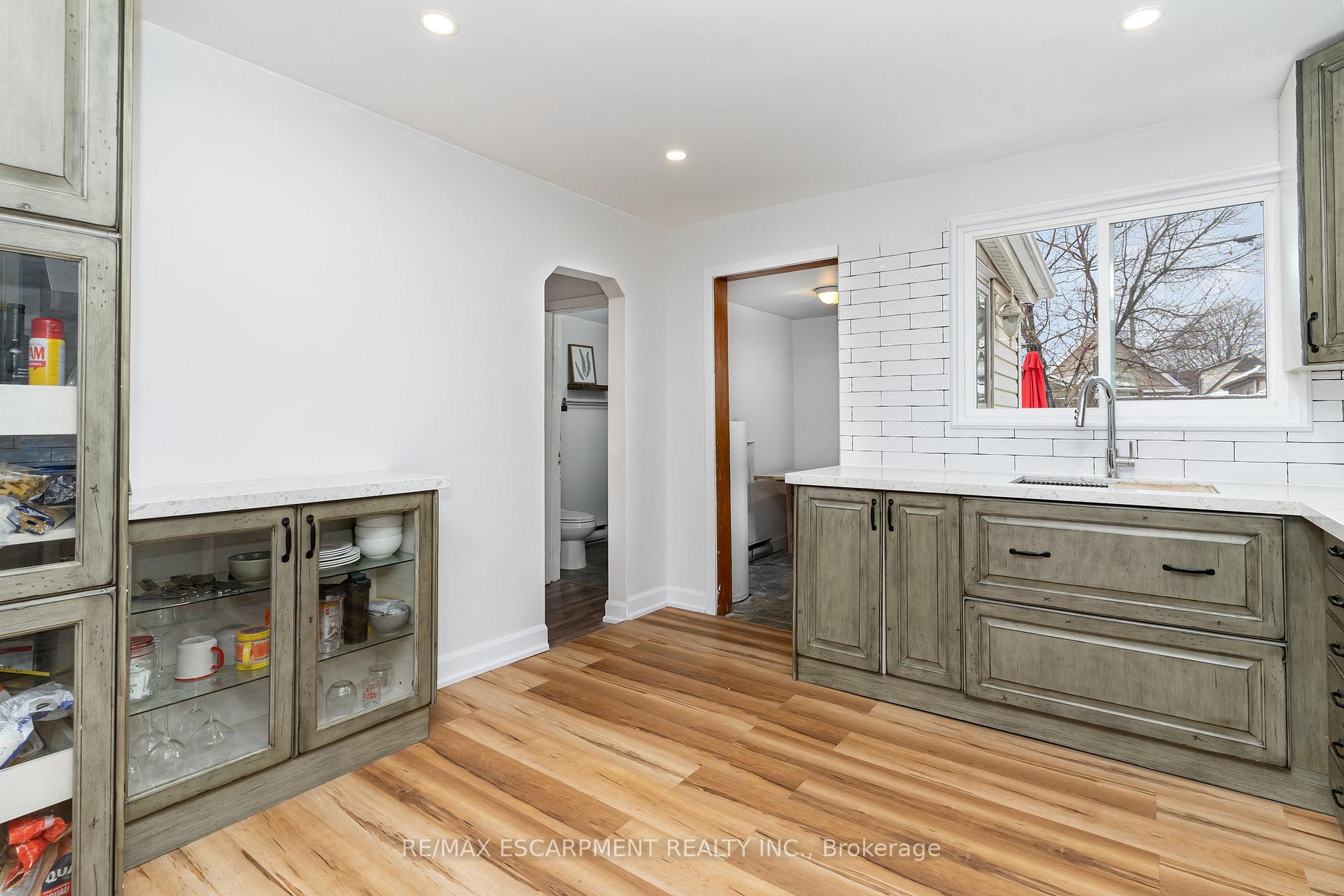 Photo 15 of 145 Hope Avenue, Hamilton, Homeside — HOMEH