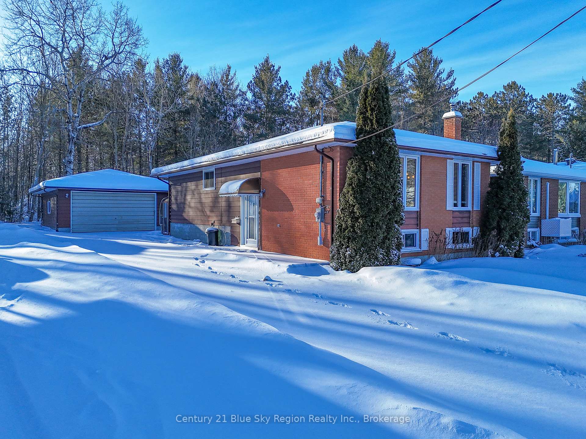Photo 3 of 199 View Street, Callander — HOMEH