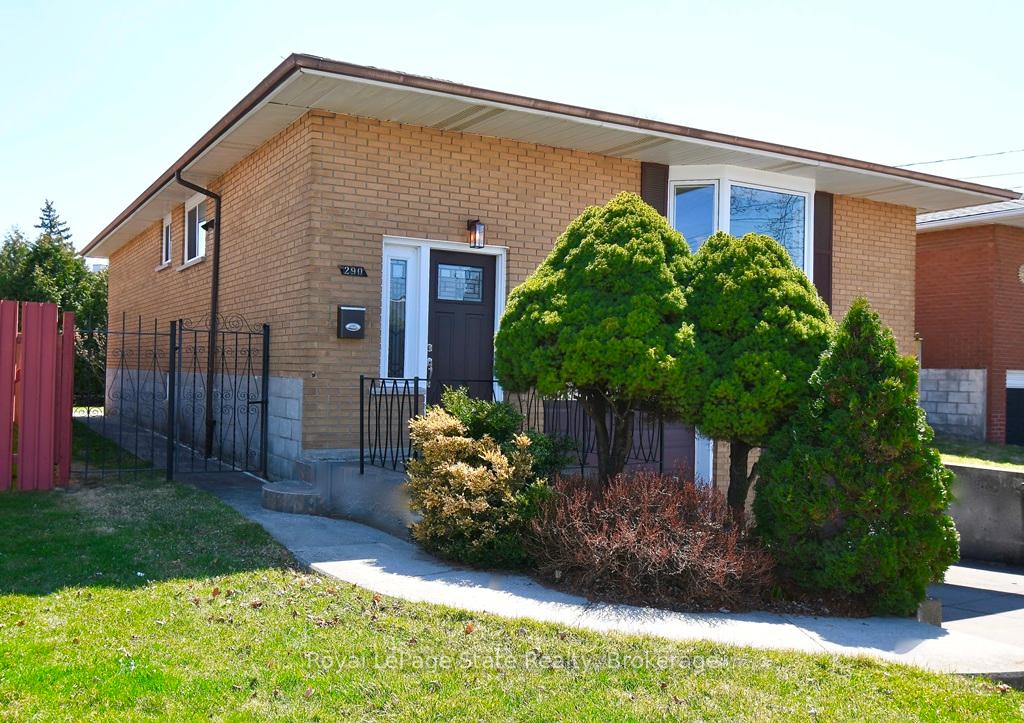 Photo 2 of 290 Carson Drive, Hamilton, Lisgar — HOMEH
