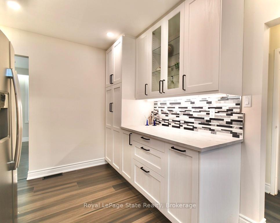 Photo 16 of 290 Carson Drive, Hamilton, Lisgar — HOMEH