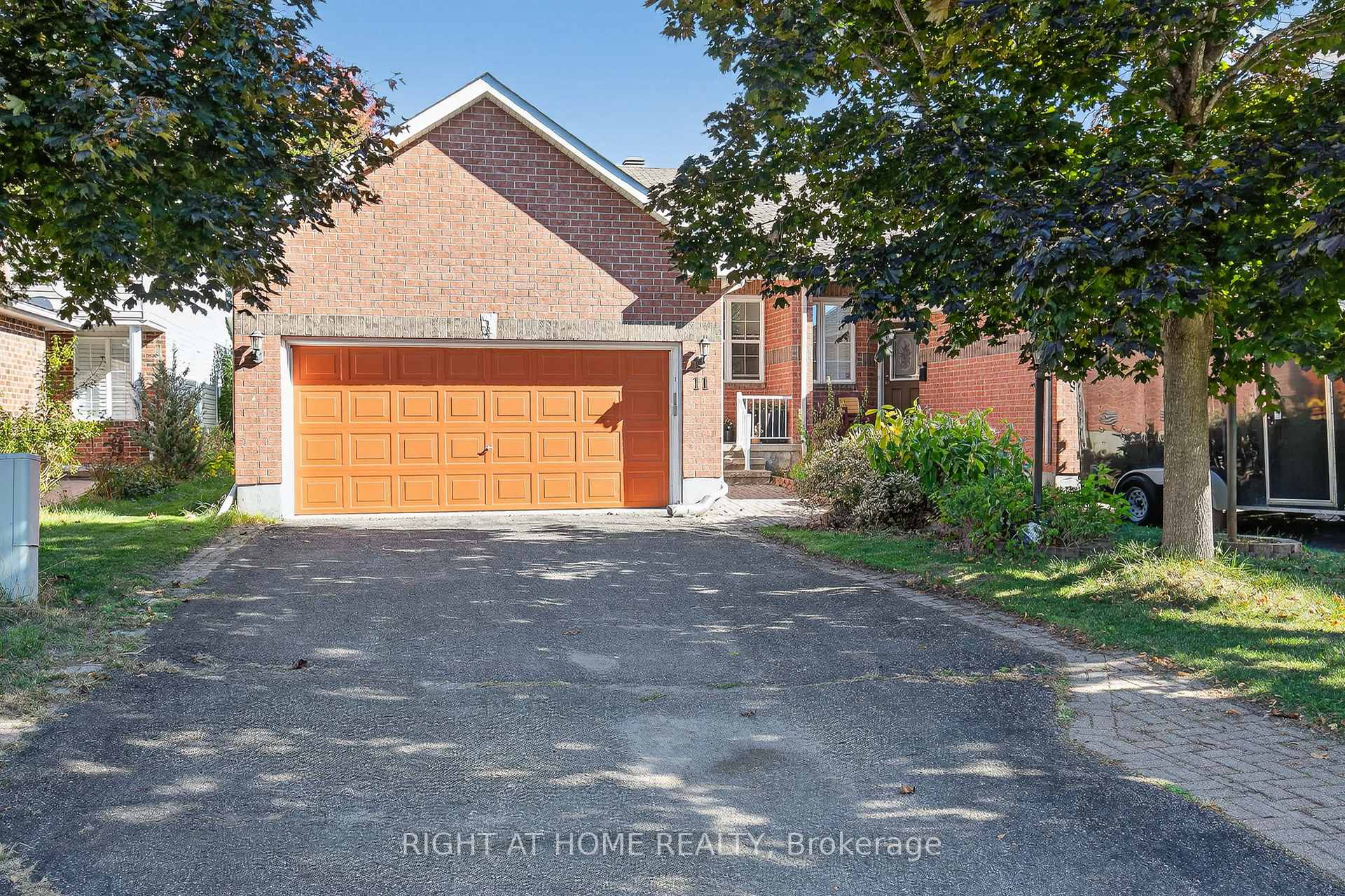 Photo 1 of 11 Oriska Way, Ottawa, Barrhaven - Longfields — HOMEH