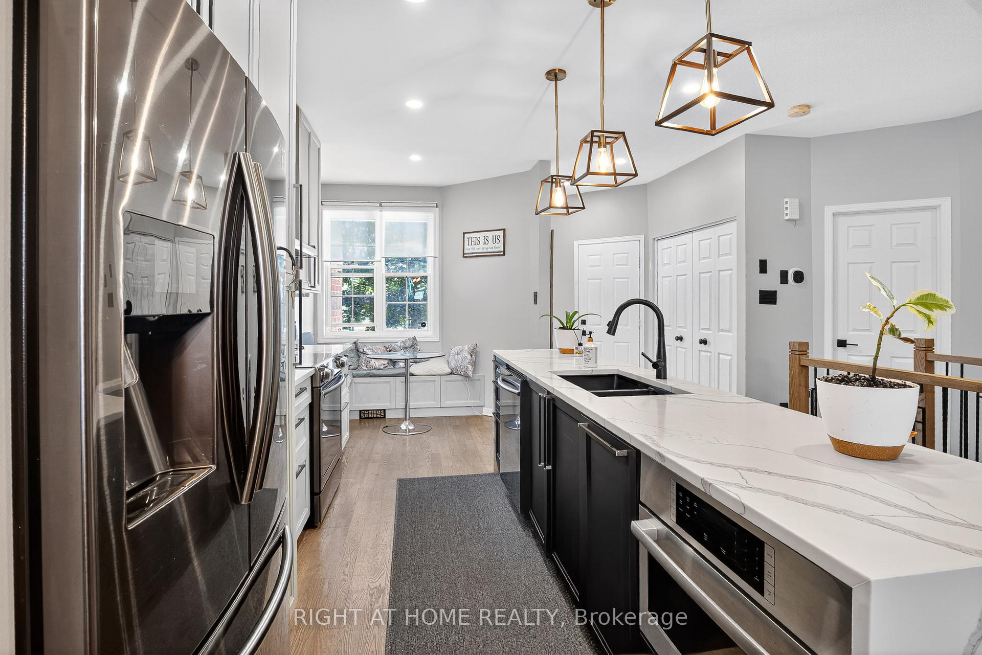 Photo 9 of 11 Oriska Way, Ottawa, Barrhaven - Longfields — HOMEH