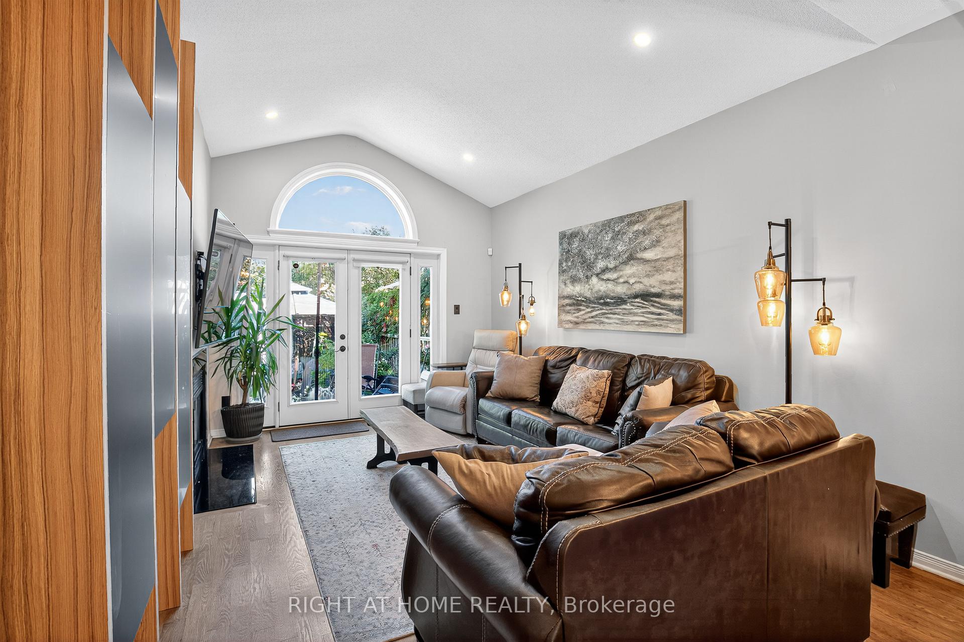Photo 14 of 11 Oriska Way, Ottawa, Barrhaven - Longfields — HOMEH