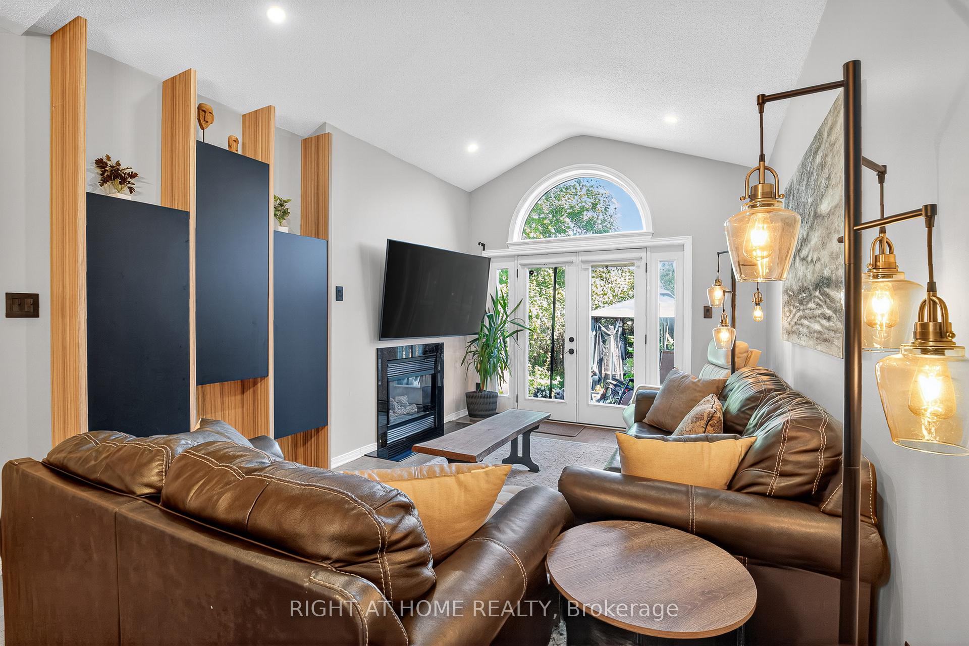 Photo 15 of 11 Oriska Way, Ottawa, Barrhaven - Longfields — HOMEH