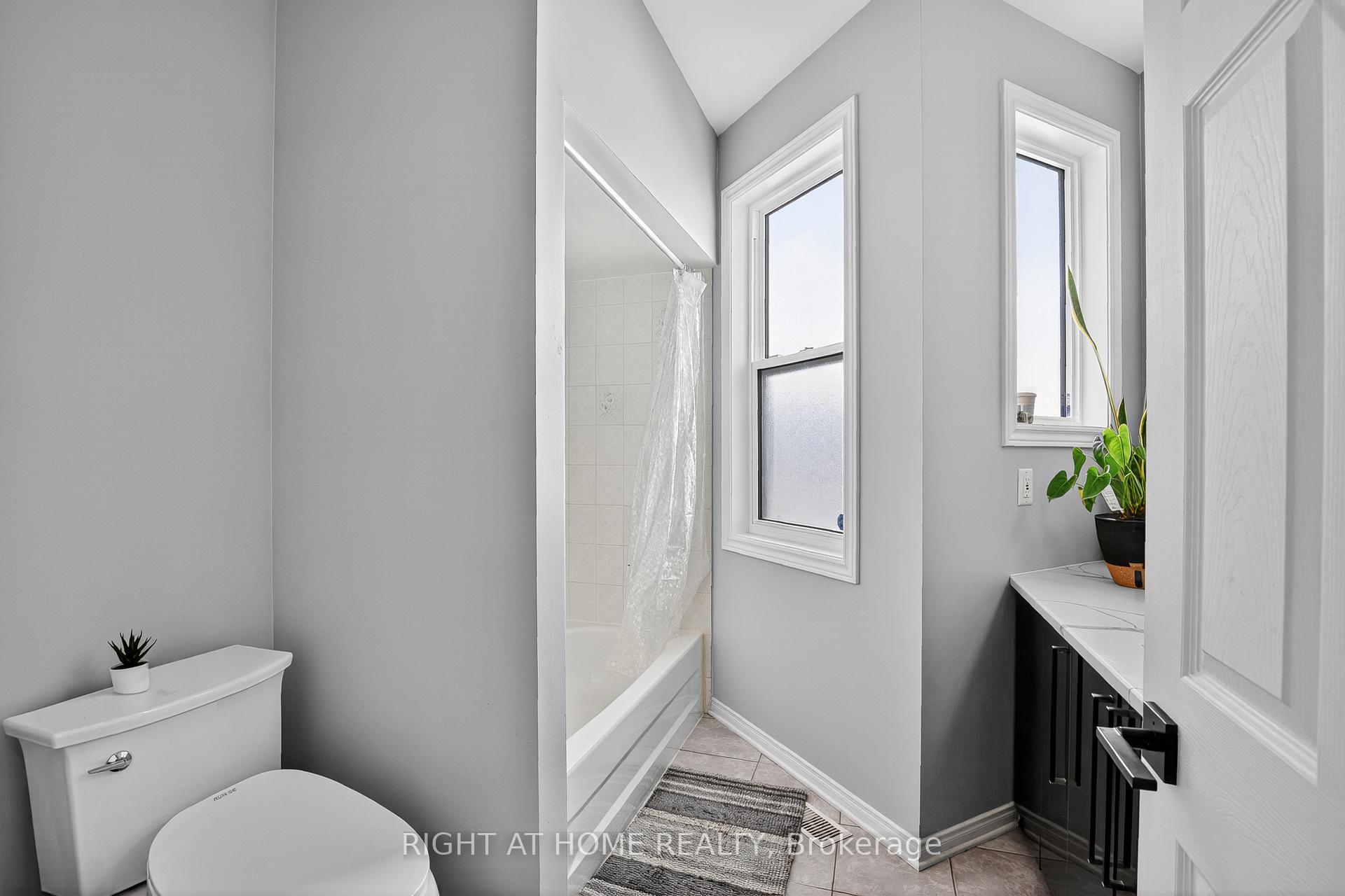 Photo 23 of 11 Oriska Way, Ottawa, Barrhaven - Longfields — HOMEH