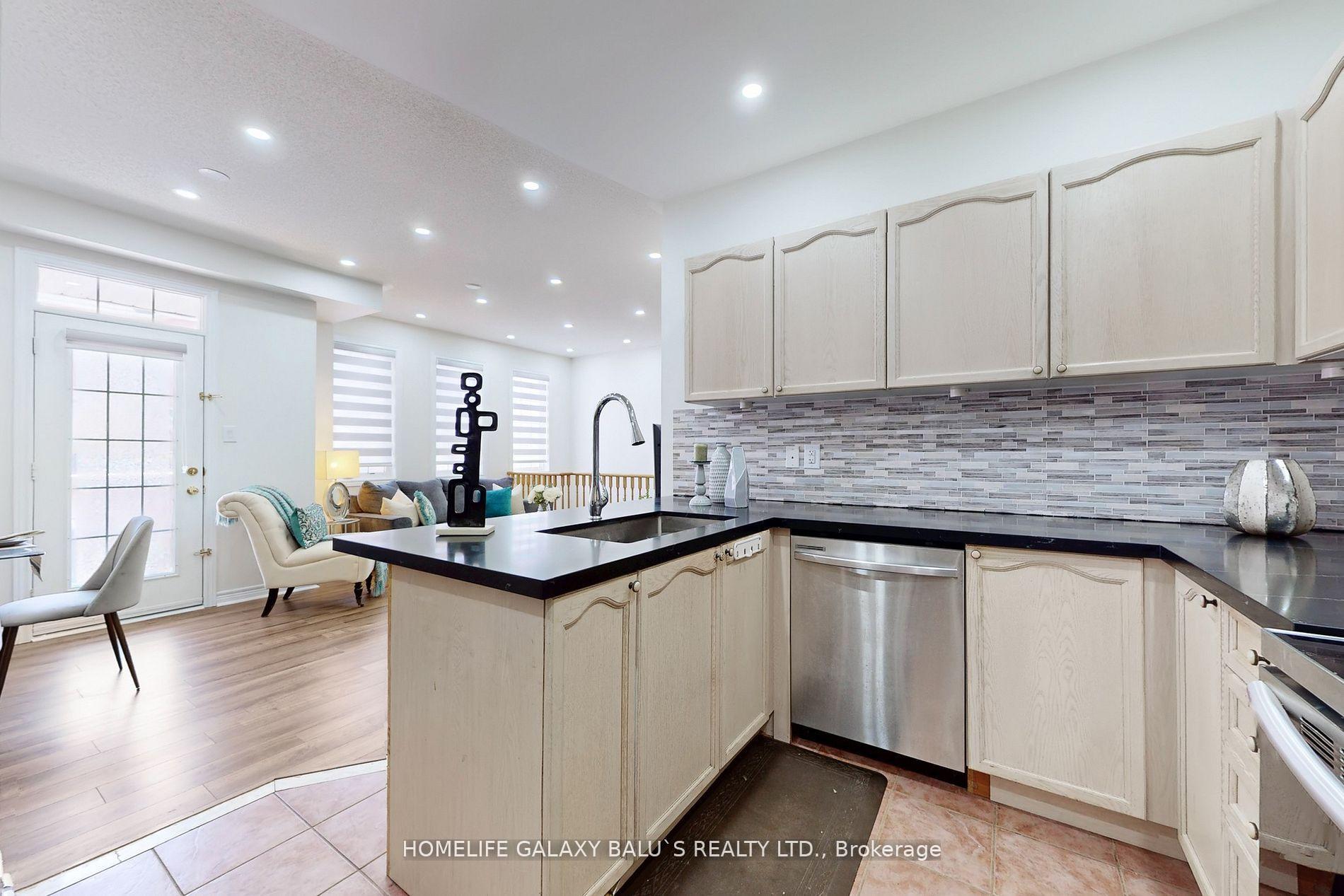 Photo 16 of 18 Annable Lane, Ajax, South East — HOMEH