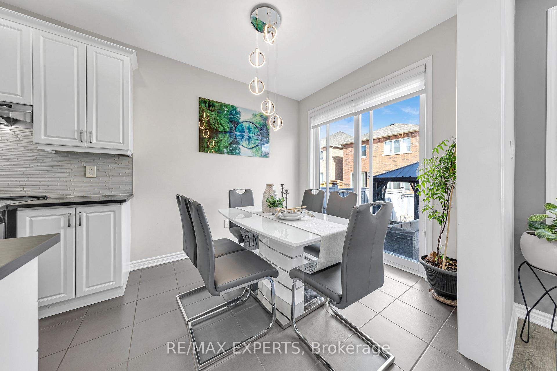 Photo 15 of 13 Ringway Road, Brampton, Northwest Brampton — HOMEH