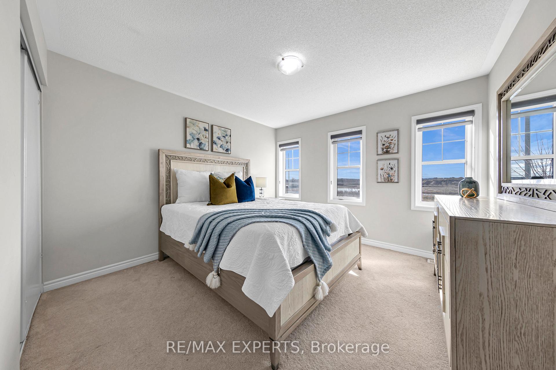 Photo 26 of 13 Ringway Road, Brampton, Northwest Brampton — HOMEH