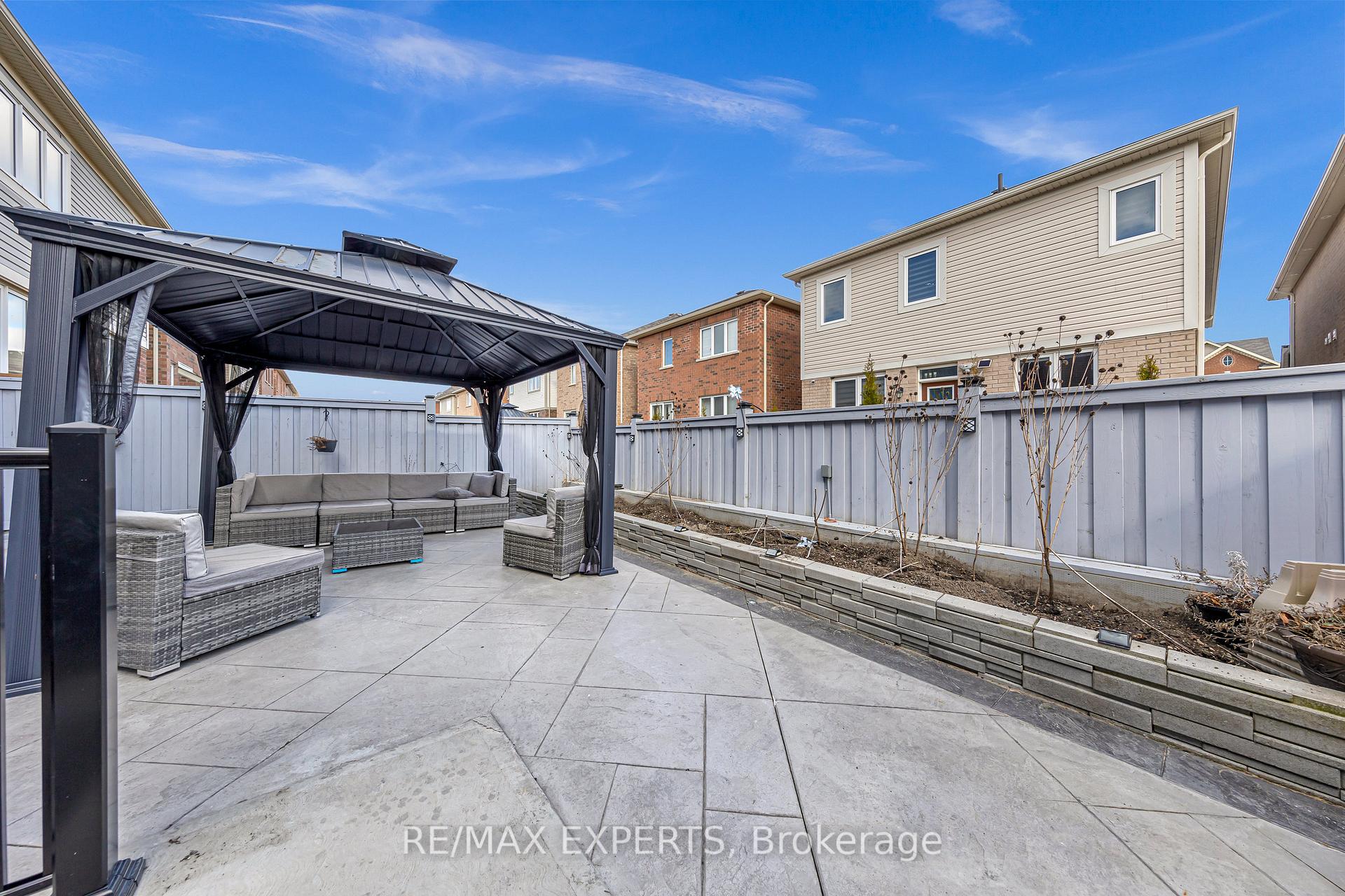 Photo 34 of 13 Ringway Road, Brampton, Northwest Brampton — HOMEH