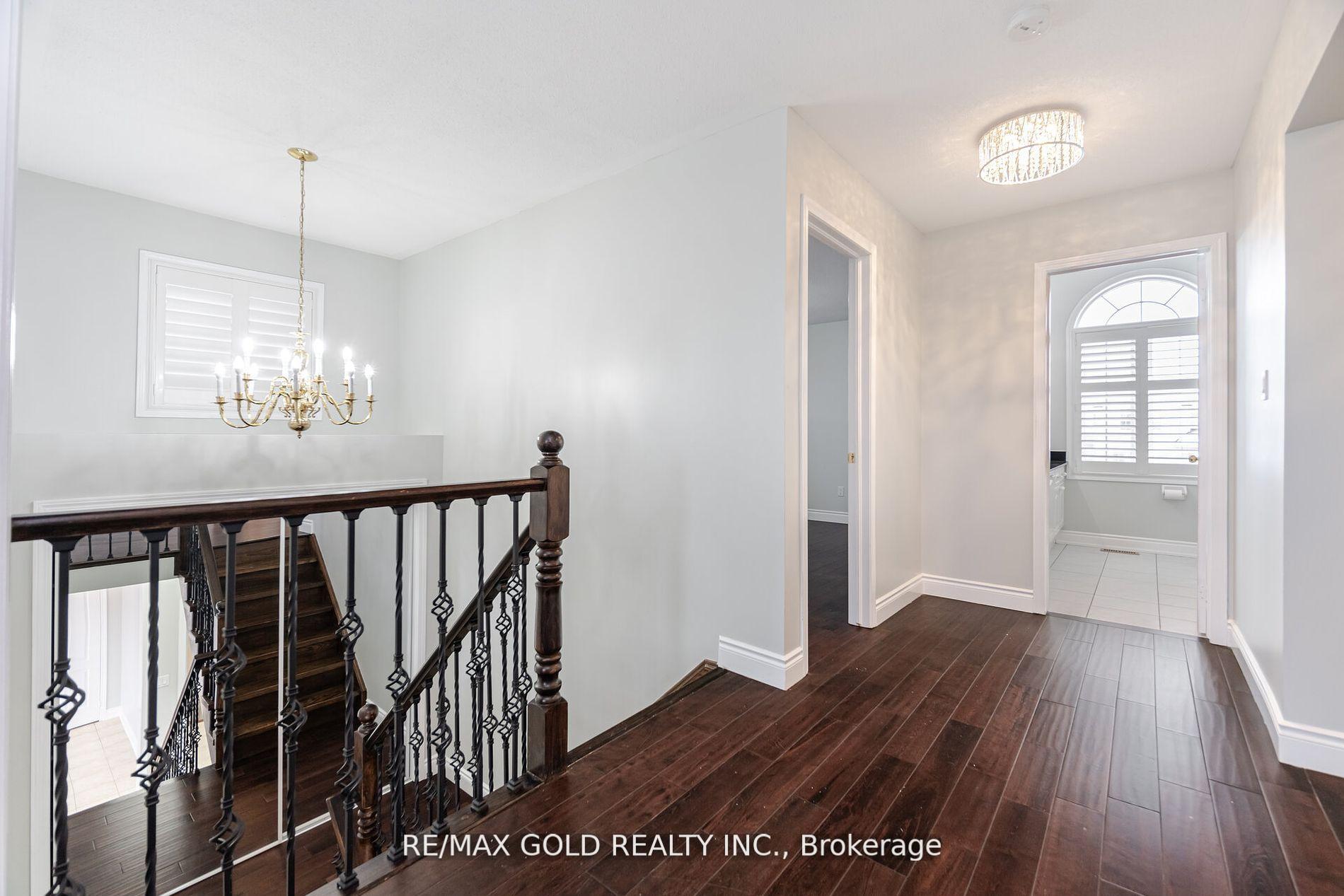 Photo 17 of 27 Horizon Street, Brampton, Vales of Castlemore — HOMEH
